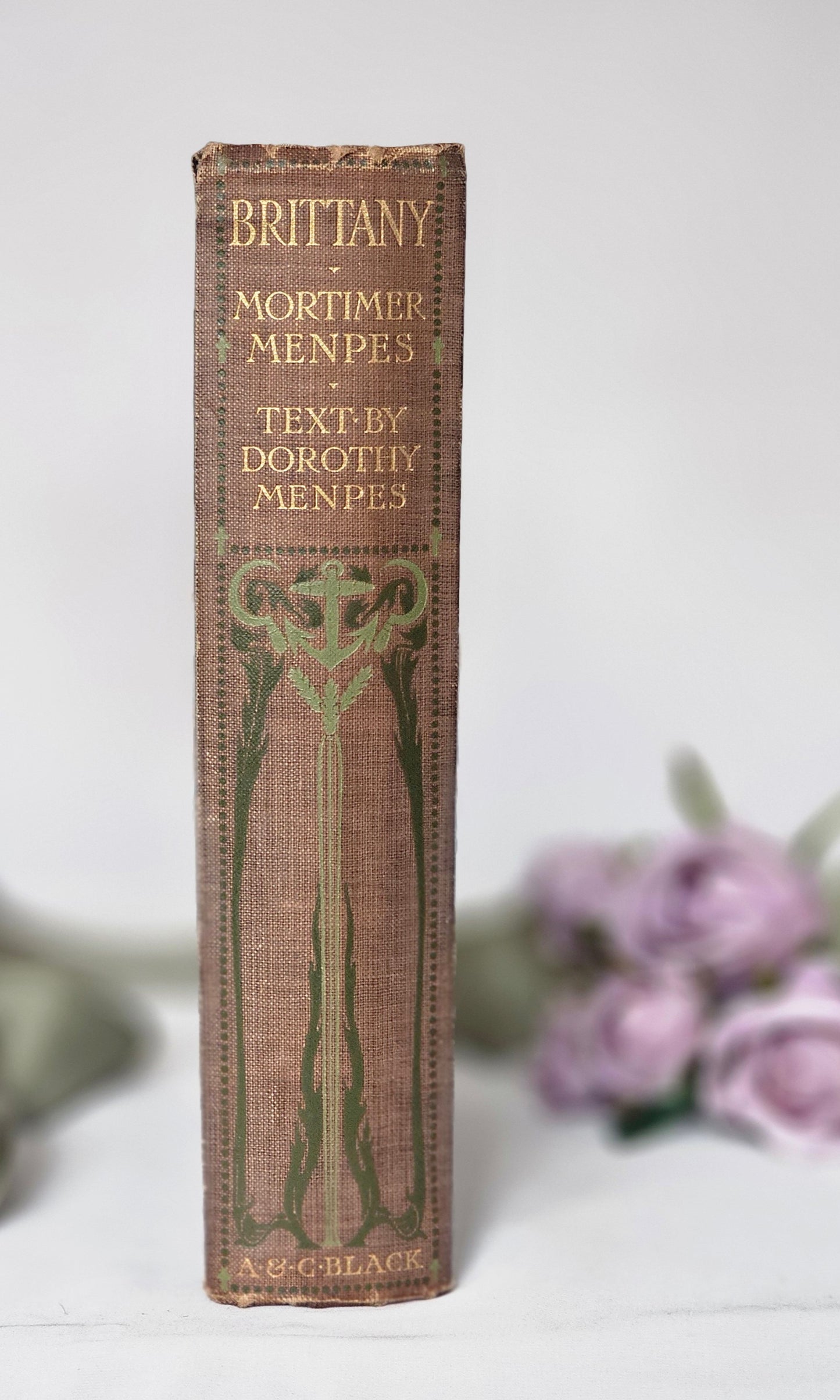 1912 Brittany by Mortimer Menpes / A&C Black, London / 75 Super Colour Plates / Lovely Decorative Binding / Good Condition / Antique Book