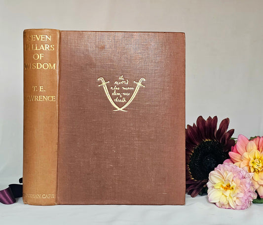 1935 Seven Pillars of Wisdom A Triumph by TE Lawrence / FIRST Edition, Jonathan Cape, London / Richly Illustrated / In Excellent Condition