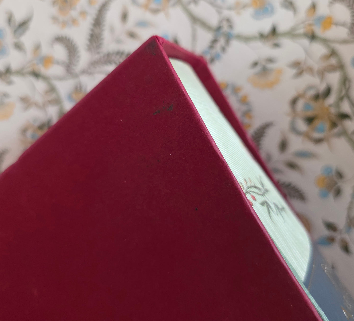 2008 Jane Austen's Letters, Collected and Edited by Deirdre Le Faye / Folio Society, London / Richly Illustrated/ Bound in Silk / Slipcase
