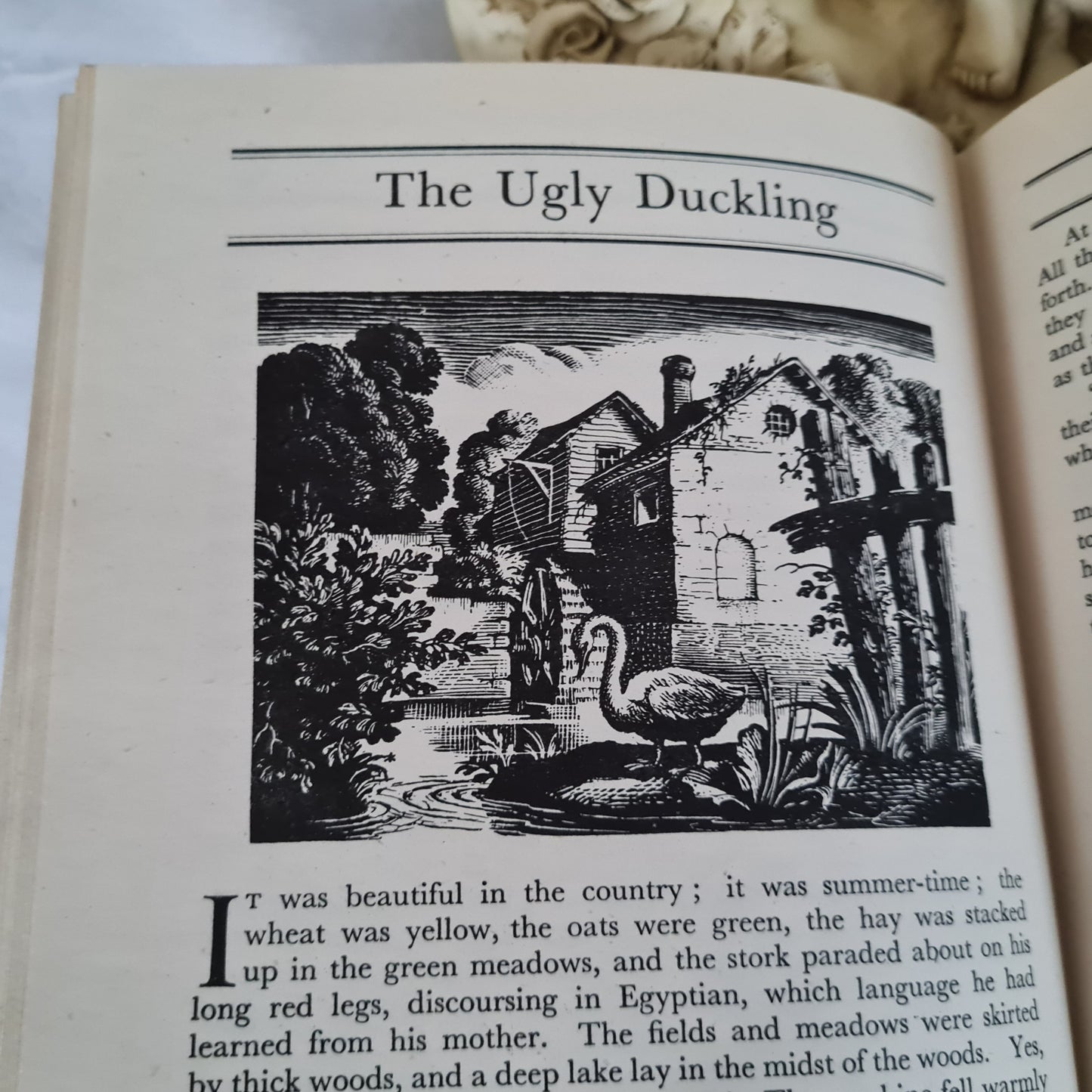 1948 Fairy Tales & Legends by Hans Andersen / SCARCE JACKET / The Bodley Head, London / Super Rex Whistler Illustrations / Decorative Boards