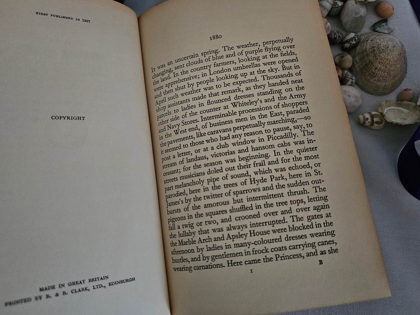 1931-1941 Four FIRST EDITIONS by Virigina Woolf / The Waves, The Years, Between the Acts, Three Guineas / Hogarth Press, London