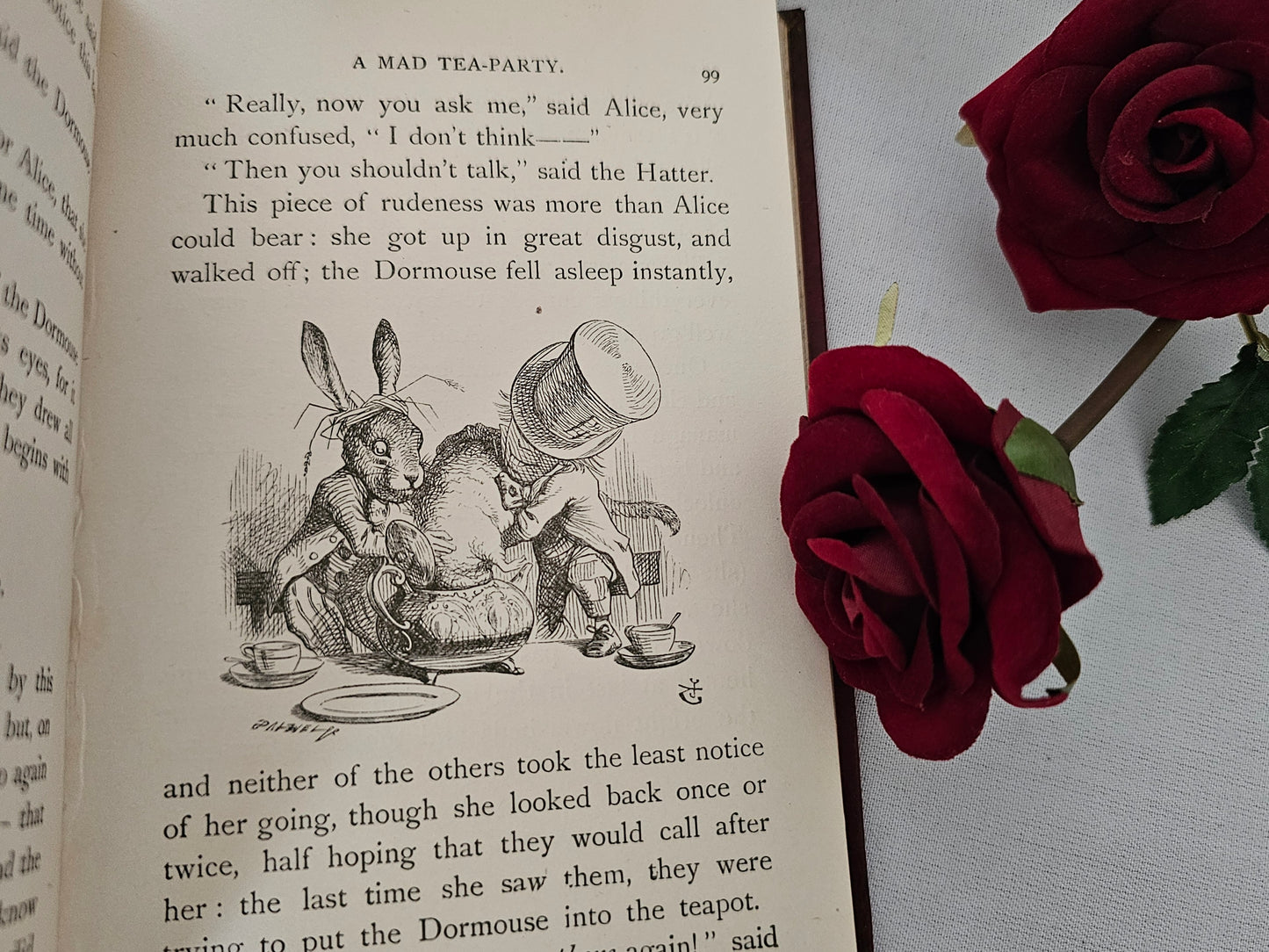 1919 Alice's Adventures in Wonderland by Lewis Carroll / Full Leather / Beautifully Illustrated by John Tenniel / In Very Good Condition