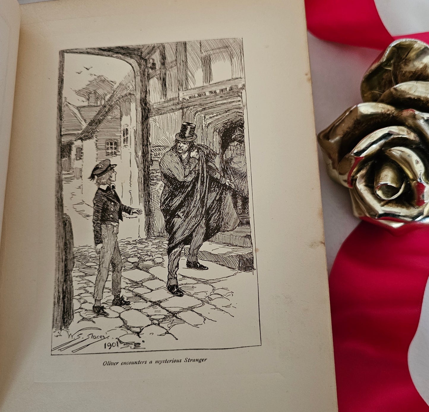 1901 Oliver Twist by Charles Dickens / The Gresham Publishing Company / Illustrated / Antique Art Nouveau Edition / In Good Condition
