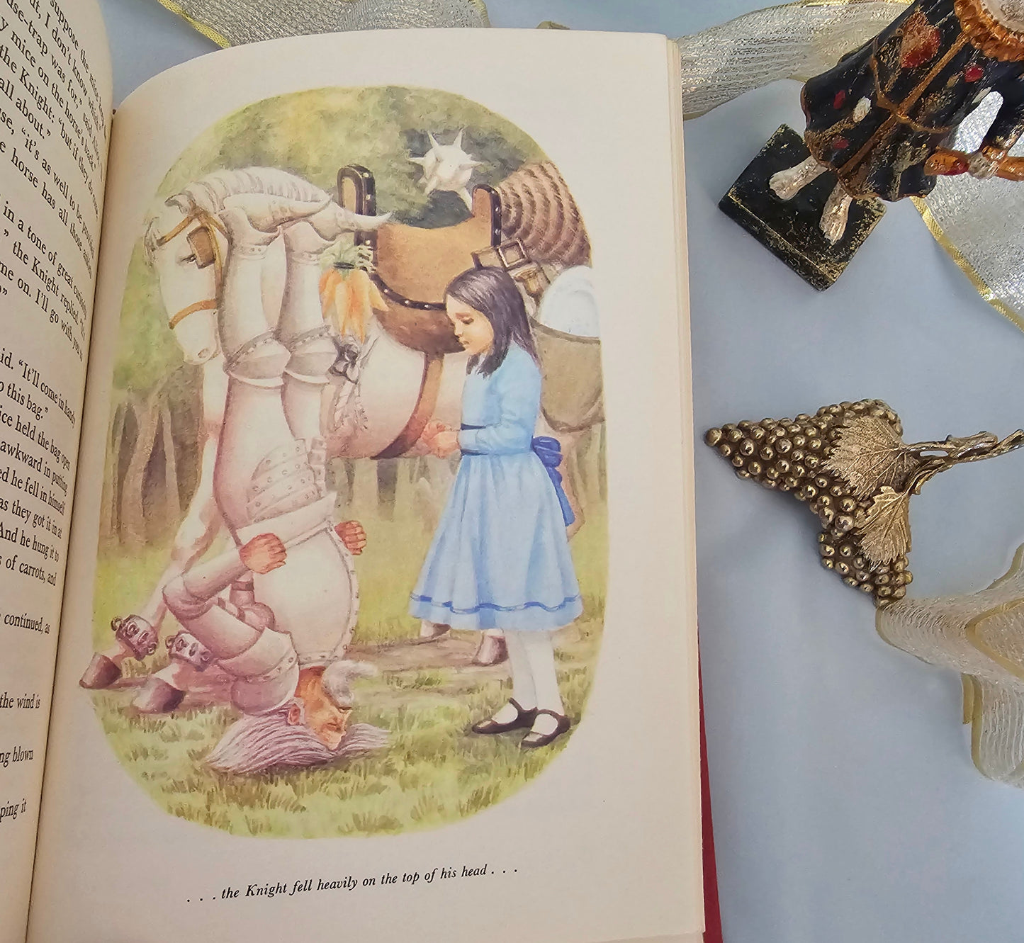 1975 Alice's Adventures in Wonderland and Through The Looking Glass by Lewis Carroll / Purnell Books / Colour Illustrations / Vintage Book