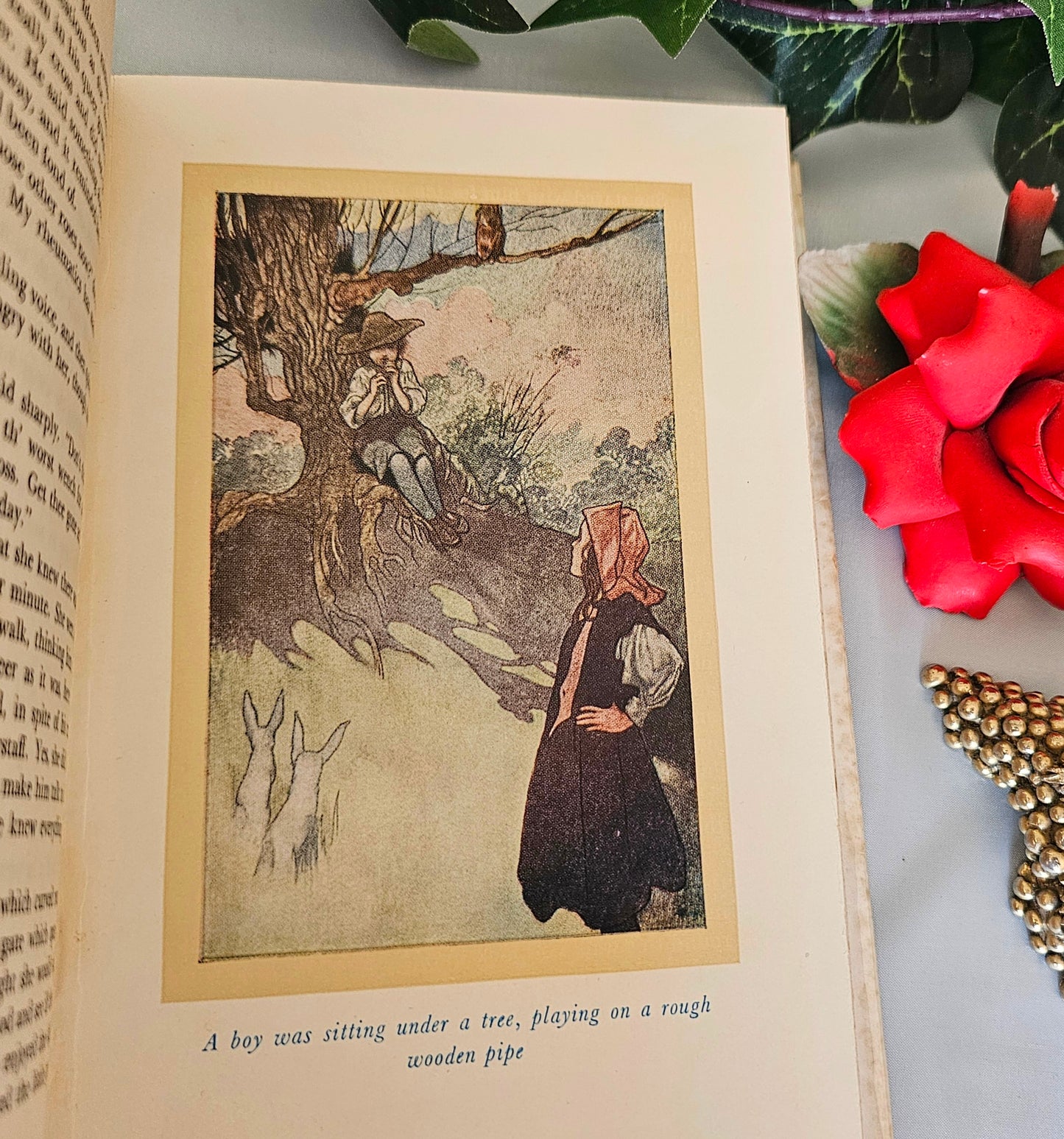 1960 The Secret Garden by Frances Hodgson Burnett / W Heinemann London / Eight Colour Plates by Charles Robinson / In Scarce Wrapper