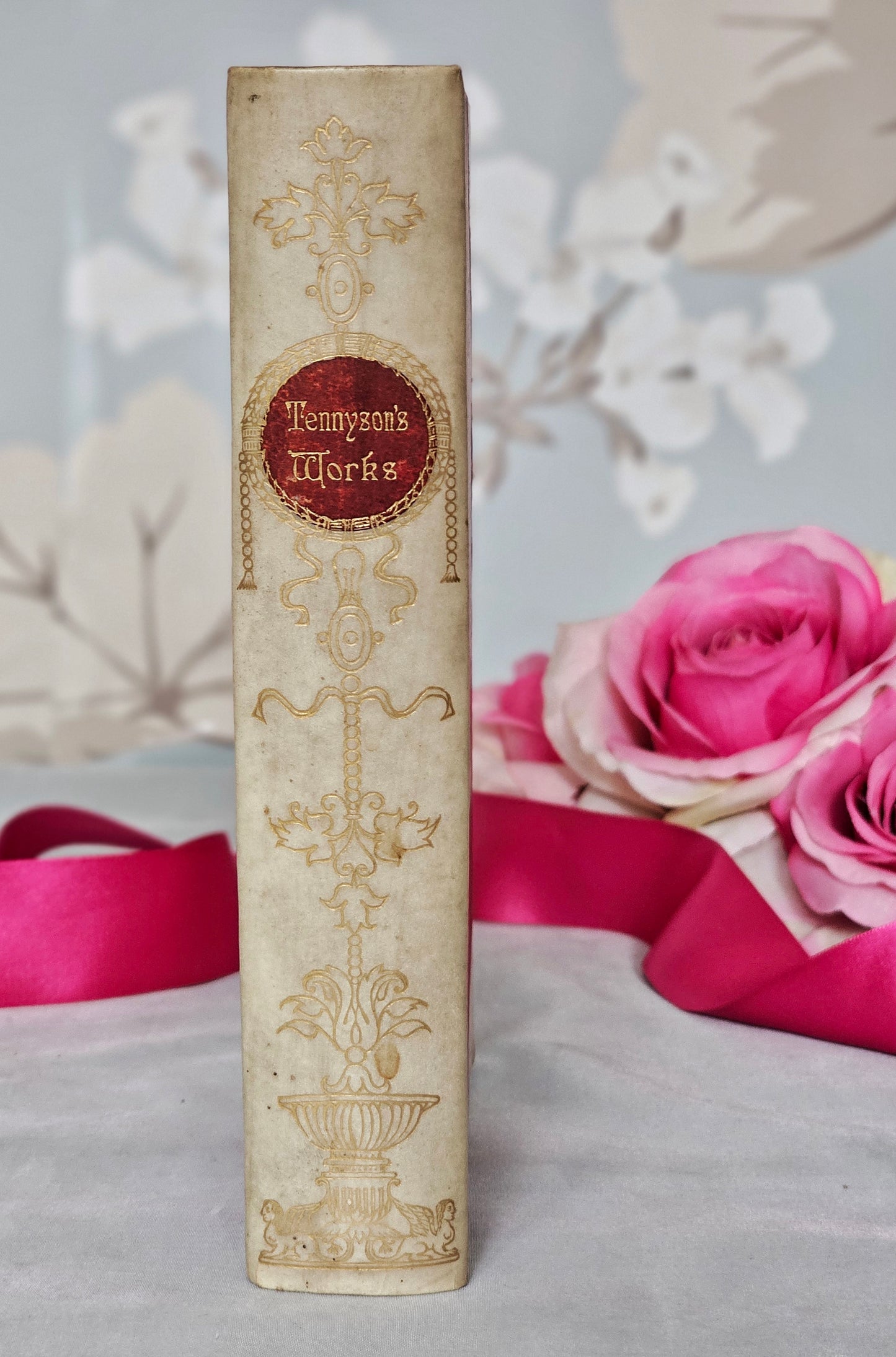 1910 The Poems of Tennyson / SPCK London / Lovely Vellum Decorative Binding / Pink Cloth Covered Boards / In Good Condition