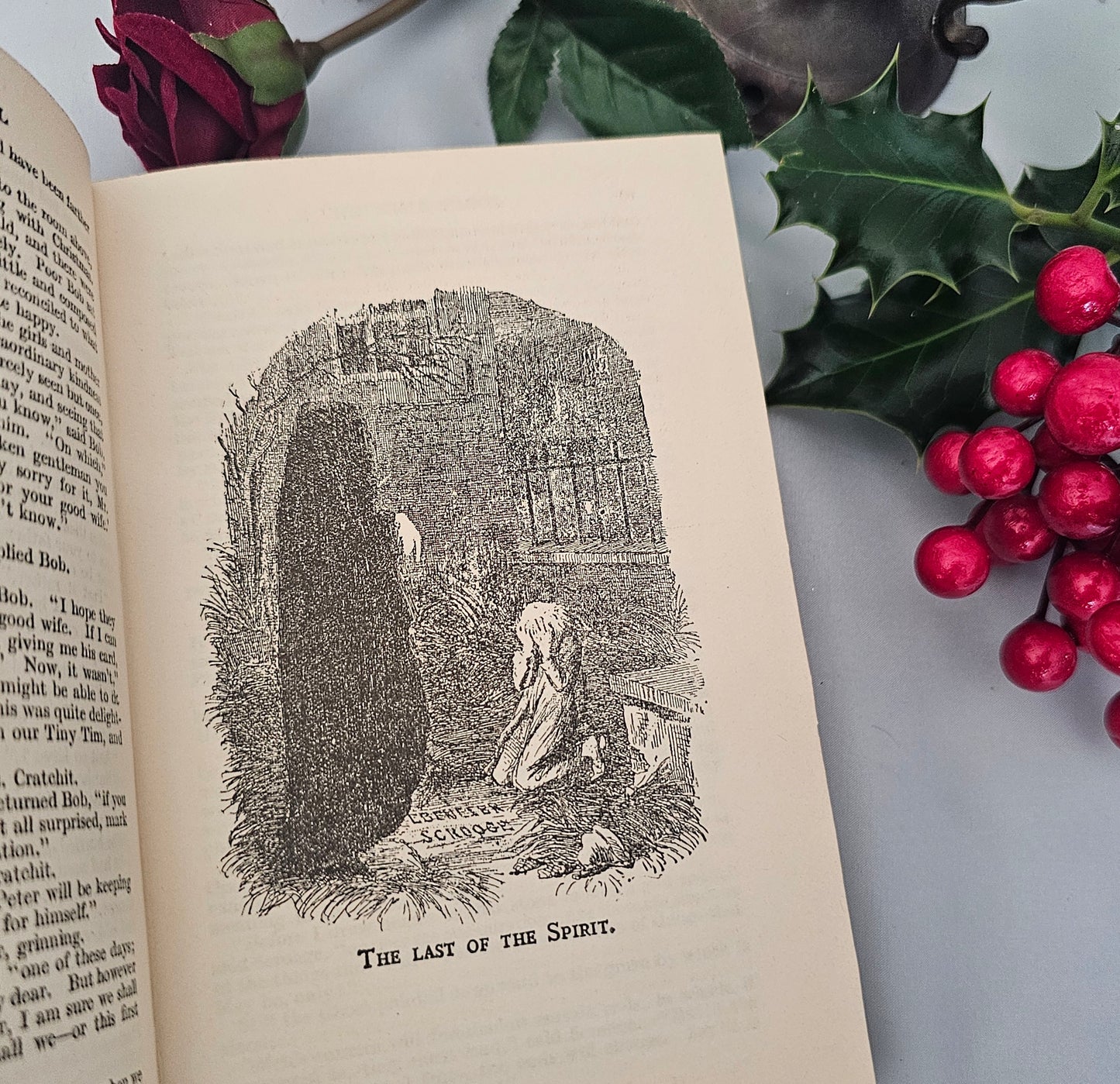 1930s A Christmas Carol and Other Stories by Charles Dickens / Odhams, London / Five Christmas Novellas / Illustrated / Very Good Condition