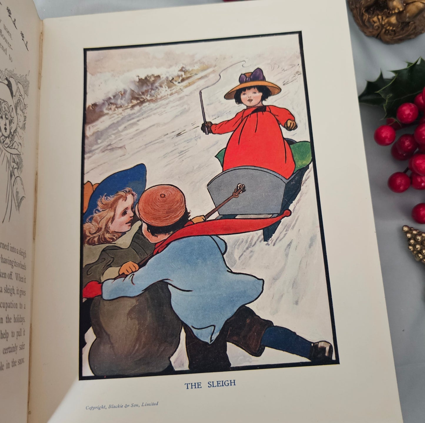 1906 The Child's Christmas / Brilliantly Illustrated by Charles Robinson / Tells the Story of an English Family's Old-Fashioned Christmas