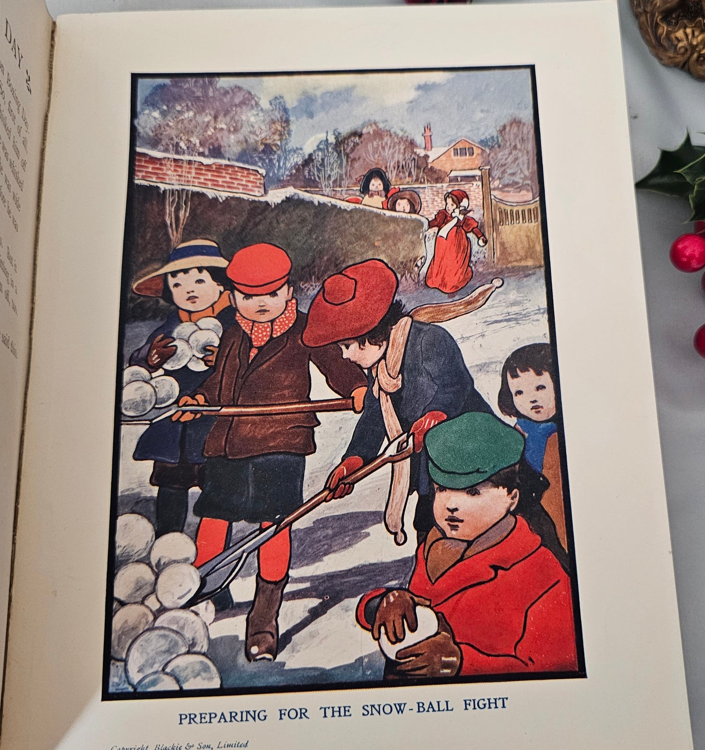 1906 The Child's Christmas / Brilliantly Illustrated by Charles Robinson / Tells the Story of an English Family's Old-Fashioned Christmas