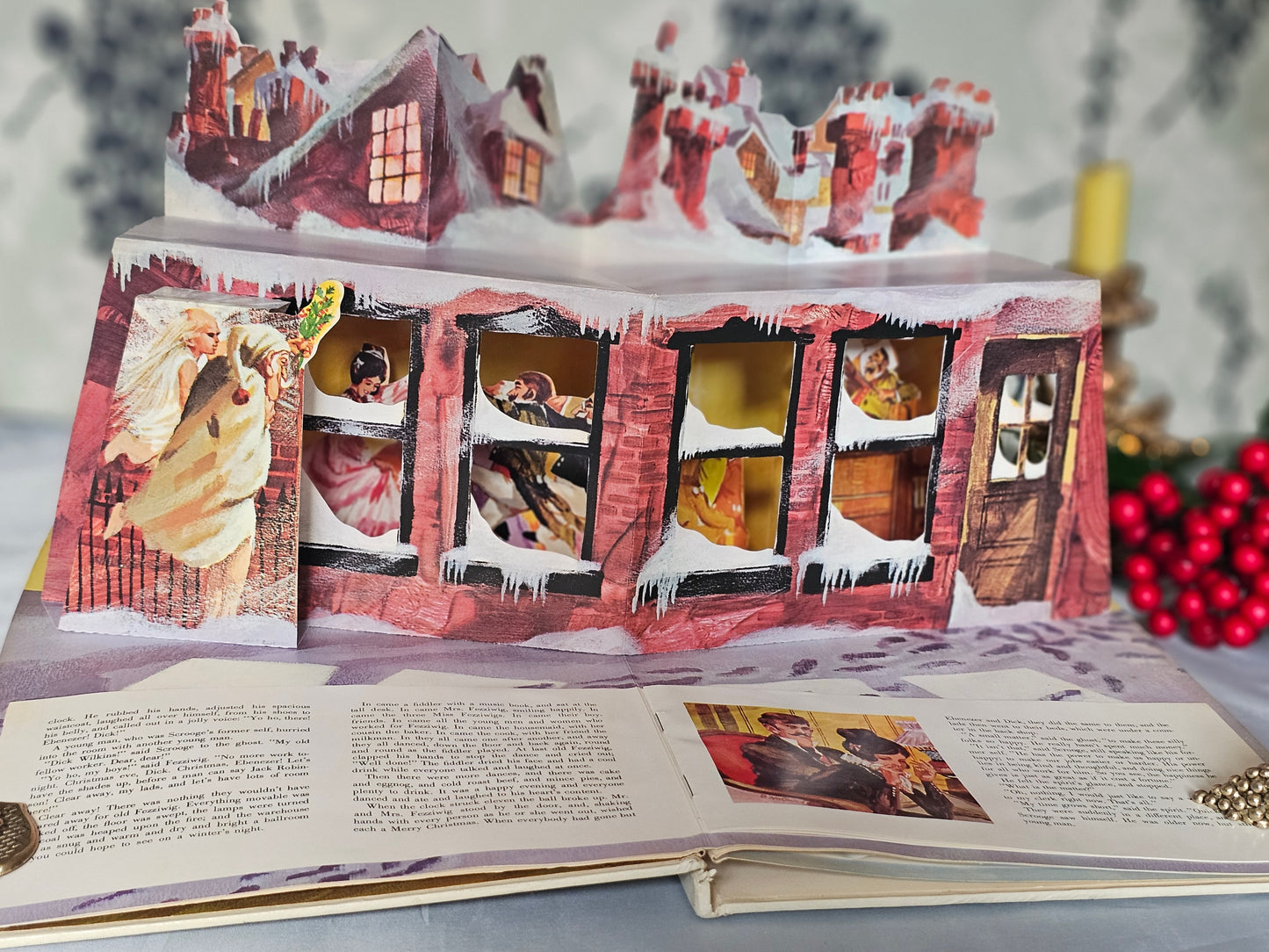 1970s Pop-Up A Christmas Carol by Charles Dickens / Wonderful Vintage Pop-Up With Three 3D Scenes / Hallmark / In Very Good Condition