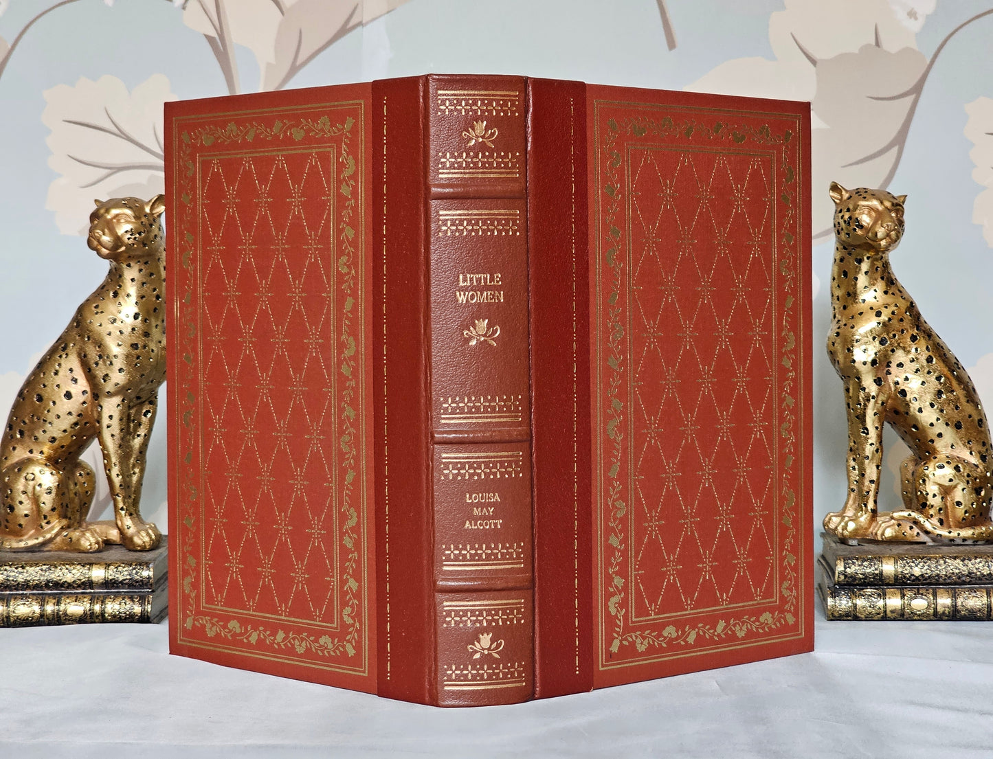 Little Women by Louisa May Alcott / 1982, The Franklin Library / Beautiful Full Leather Binding With Gold Decoration / Illustrated / VGC