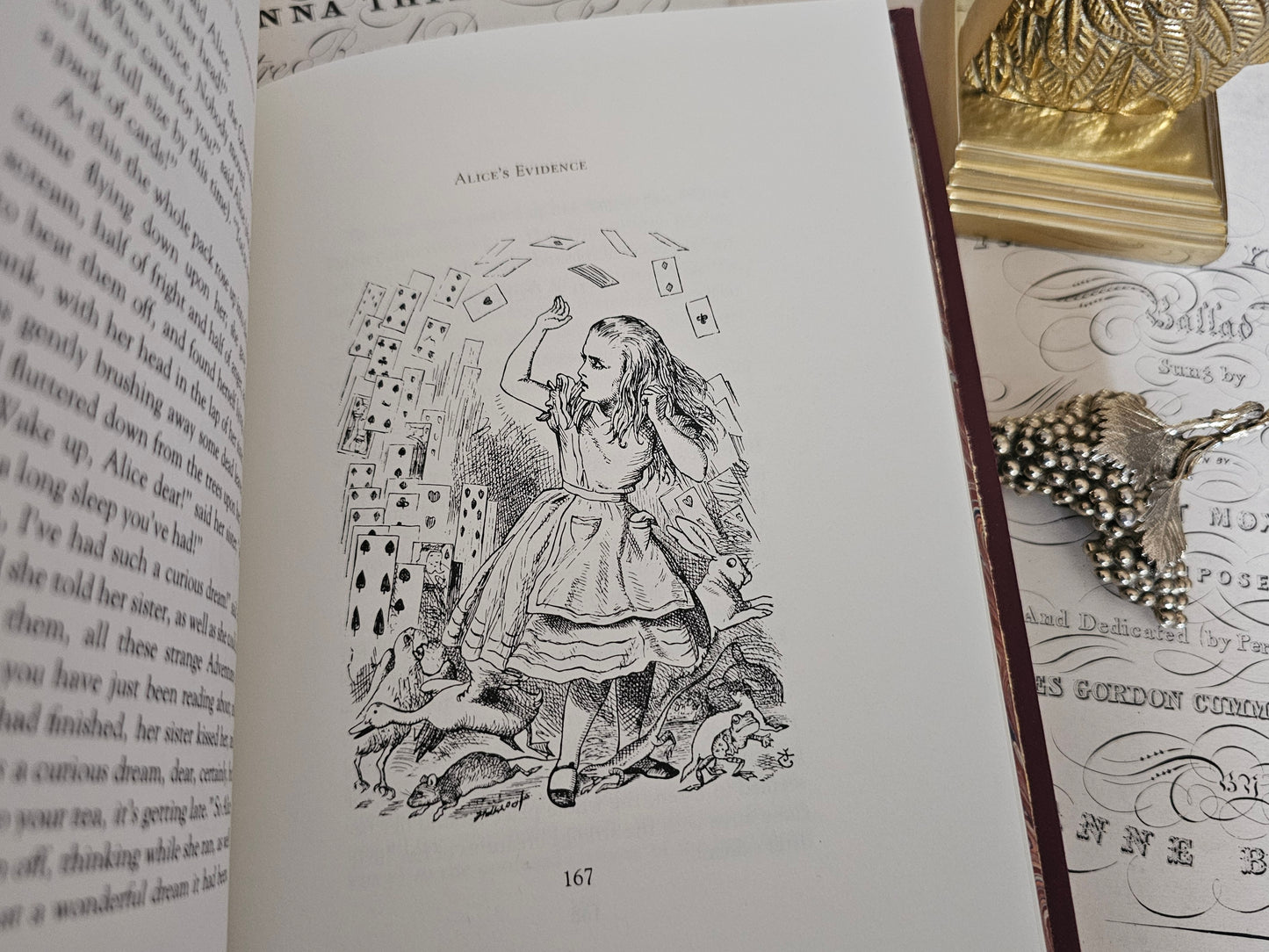 1980 Alice's Adventures in Wonderland by Lewis Carroll / The Franklin Library / Beautiful Deluxe Edition / Illustrated / Very Good Condition