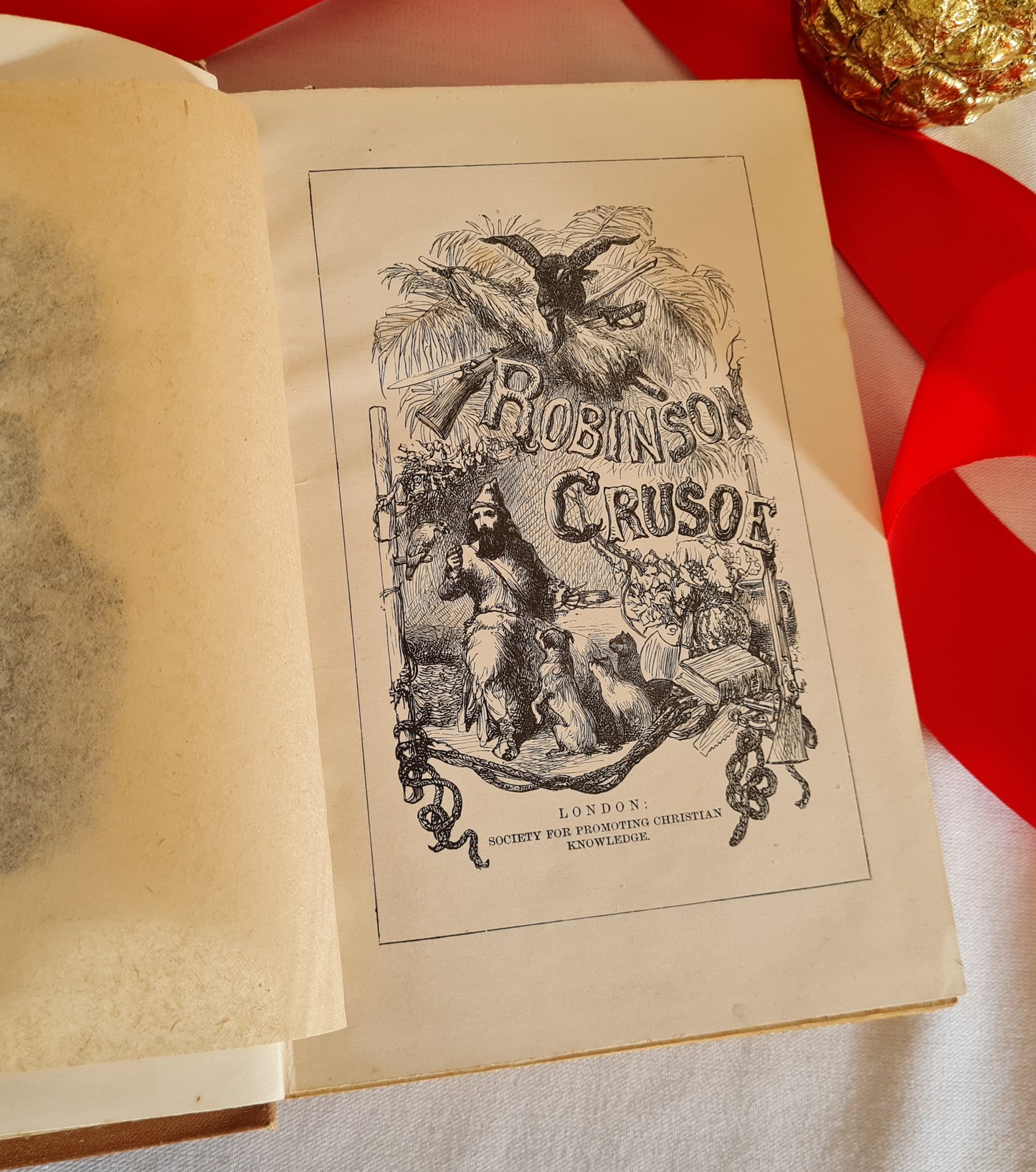 1890s The Adventures of Robinson Crusoe by Daniel Defoe / SPCK, London / Richly Illustrated Antique Book in Very Good Condition