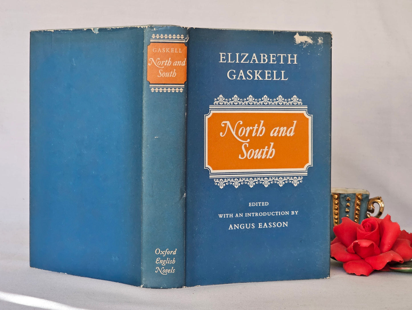 1972 North and South by Elizabeth Gaskell / Oxford University Press, London / Original Dust Wrapper / Extra Background and Notes