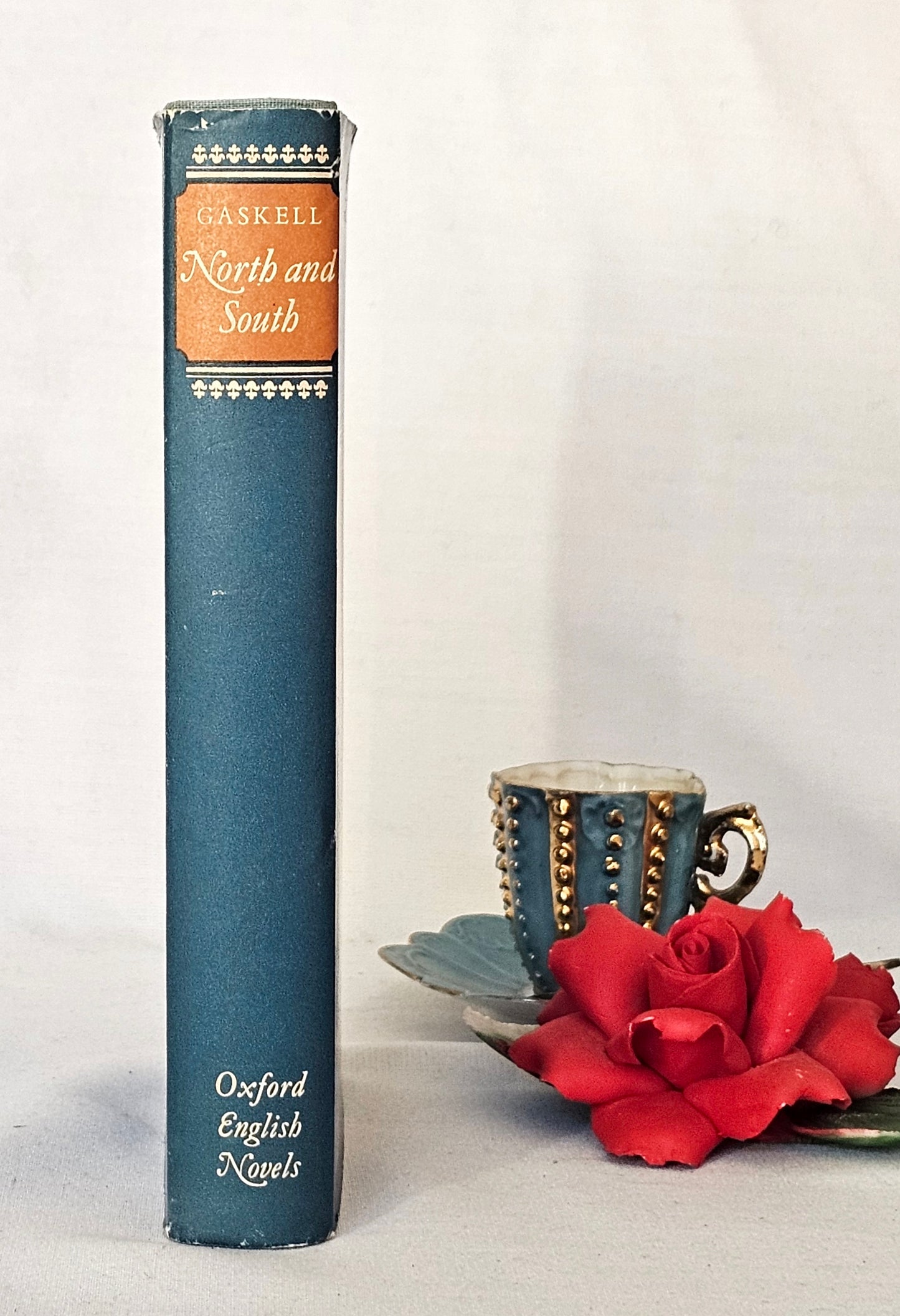 1972 North and South by Elizabeth Gaskell / Oxford University Press, London / Original Dust Wrapper / Extra Background and Notes