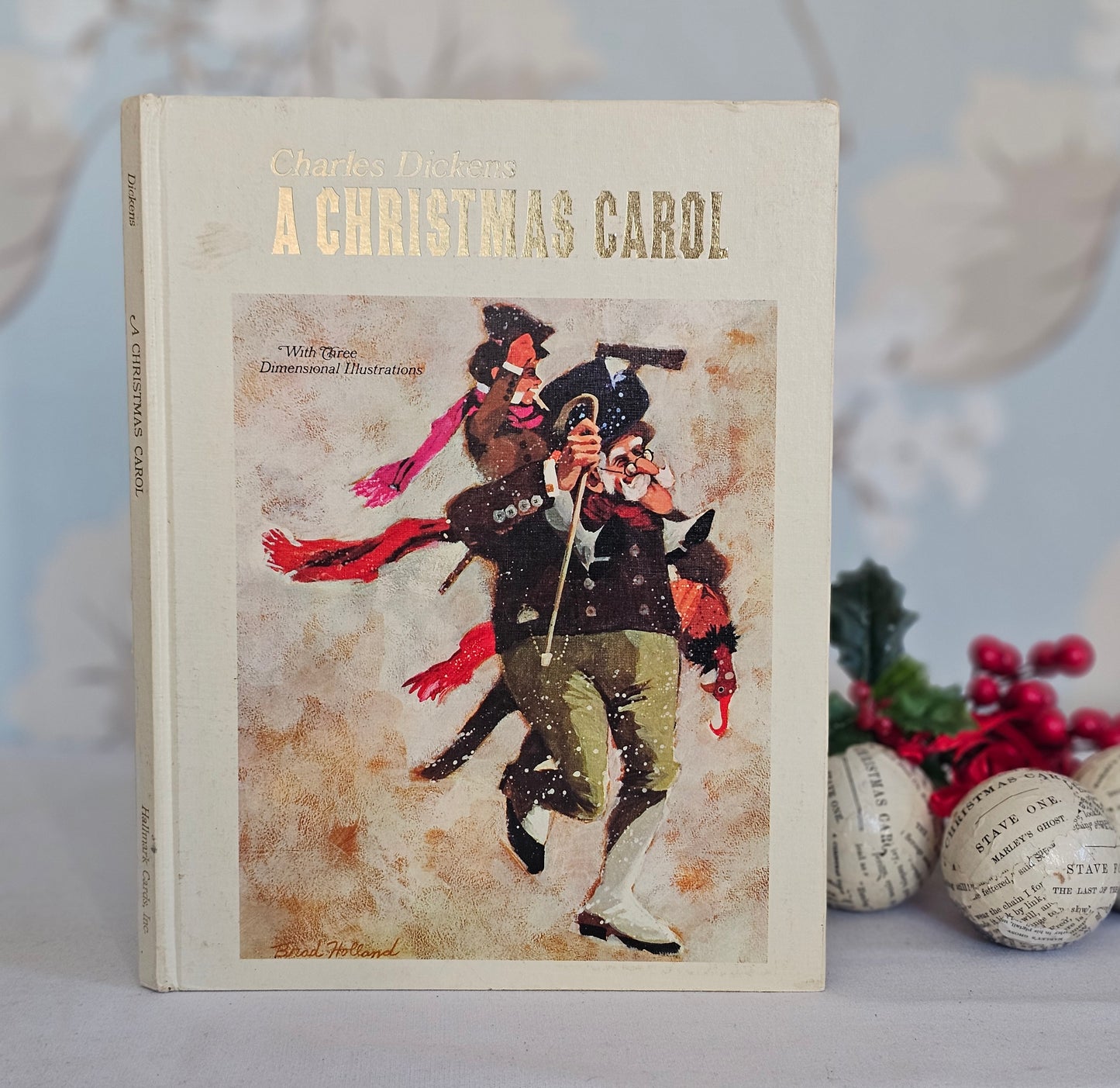 1970s Pop-Up A Christmas Carol by Charles Dickens / Wonderful Vintage Pop-Up With Three 3D Scenes / Hallmark / In Very Good Condition