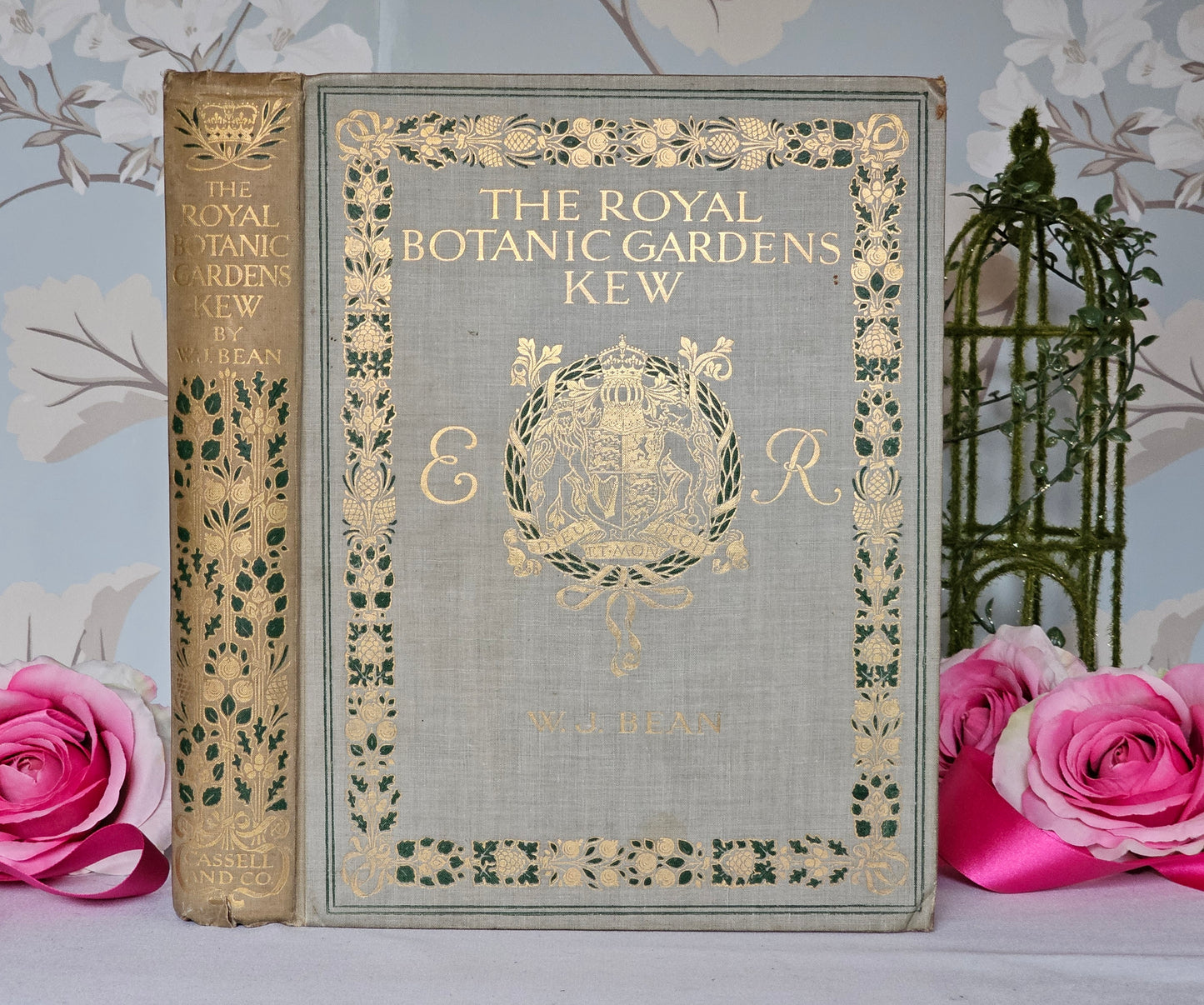 1908 The Royal Botanic Gardens, Kew by WJ Bean / Limited Edition / Cassell & Co., London / 20 Colour Plates and Many More in Black and White