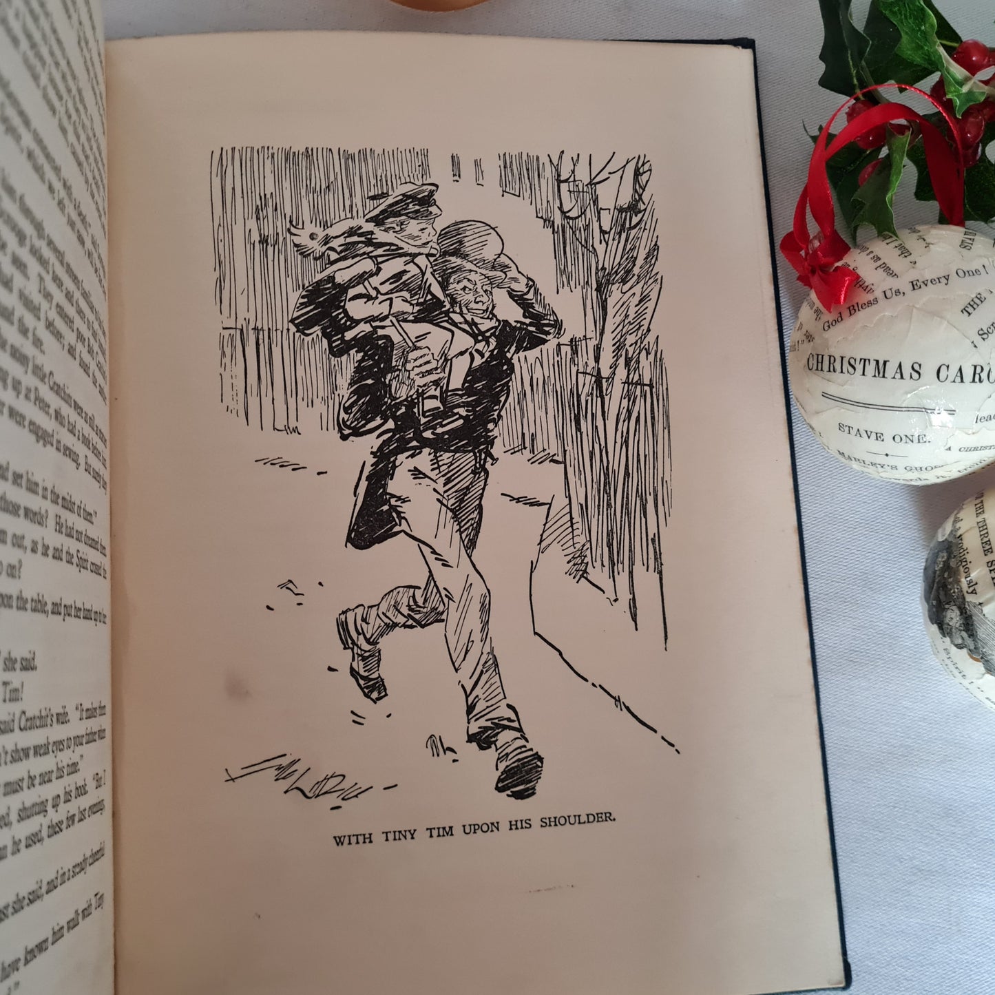 1930s A Christmas Carol by Charles Dickens / Odhams Press Ltd, London / Illustrated Large Format Vintage Edition / In Good Condition