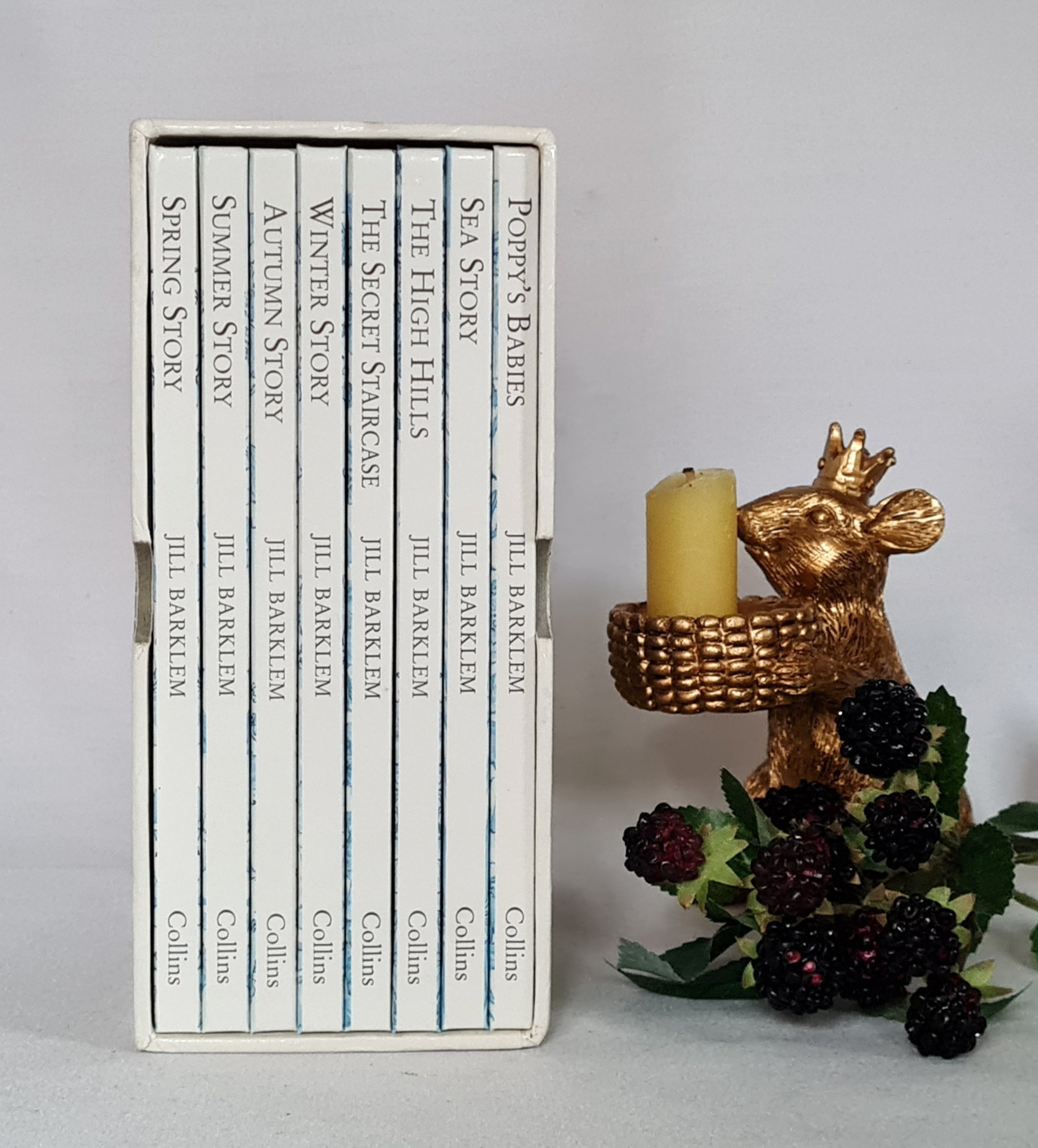 2000 The Brambly Hedge Collection by Jill Barklem / Spring, Summer, Autumn  & Winter Story Plus Four More / Beautifully Illustrated Box Set