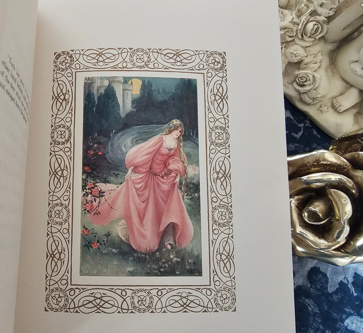 1911 Aucassin and Nicolette / Beautifully Decorated and Illustrated Antique Edition / Adam and Charles Black, London / In Good Condition