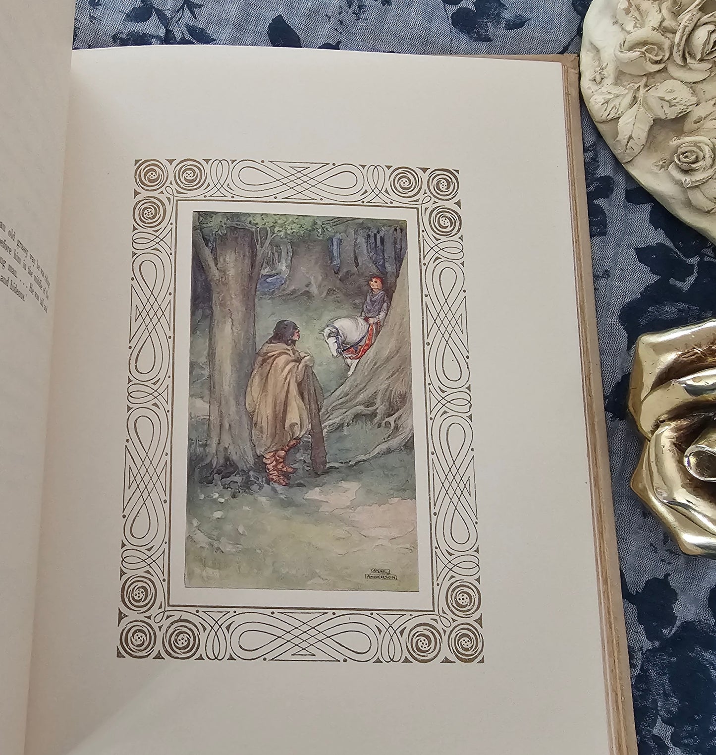 1911 Aucassin and Nicolette / Beautifully Decorated and Illustrated Antique Edition / Adam and Charles Black, London / In Good Condition