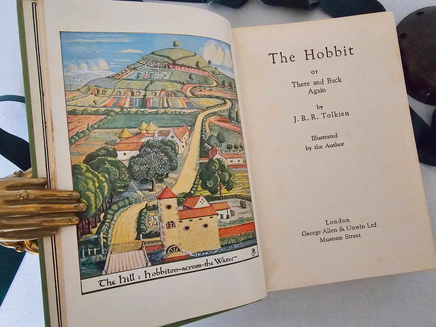 1961 The Hobbit by JRR Tolkien / George Allen & Unwin Ltd, London / Second Edition, Thirteenth Impression / Early Copy in Good Condition