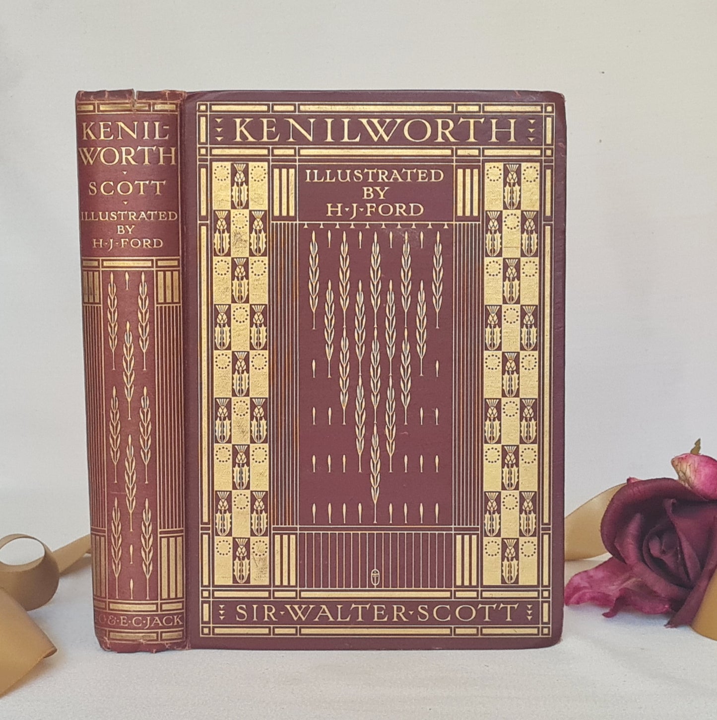 1918 Kenilworth by Sir Walter Scott / TC & EC Jack, London / Twelve Colour Plates / Decorative Boards / In Good Condition