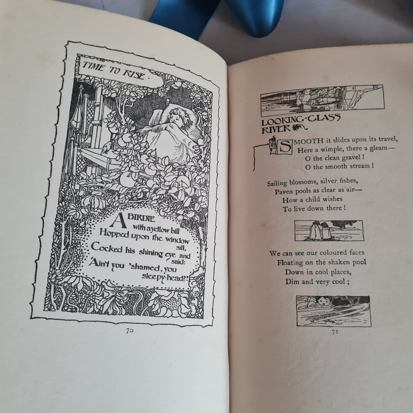 A Child's Garden of Verses: Illustrated by Charles Robinson [Book]