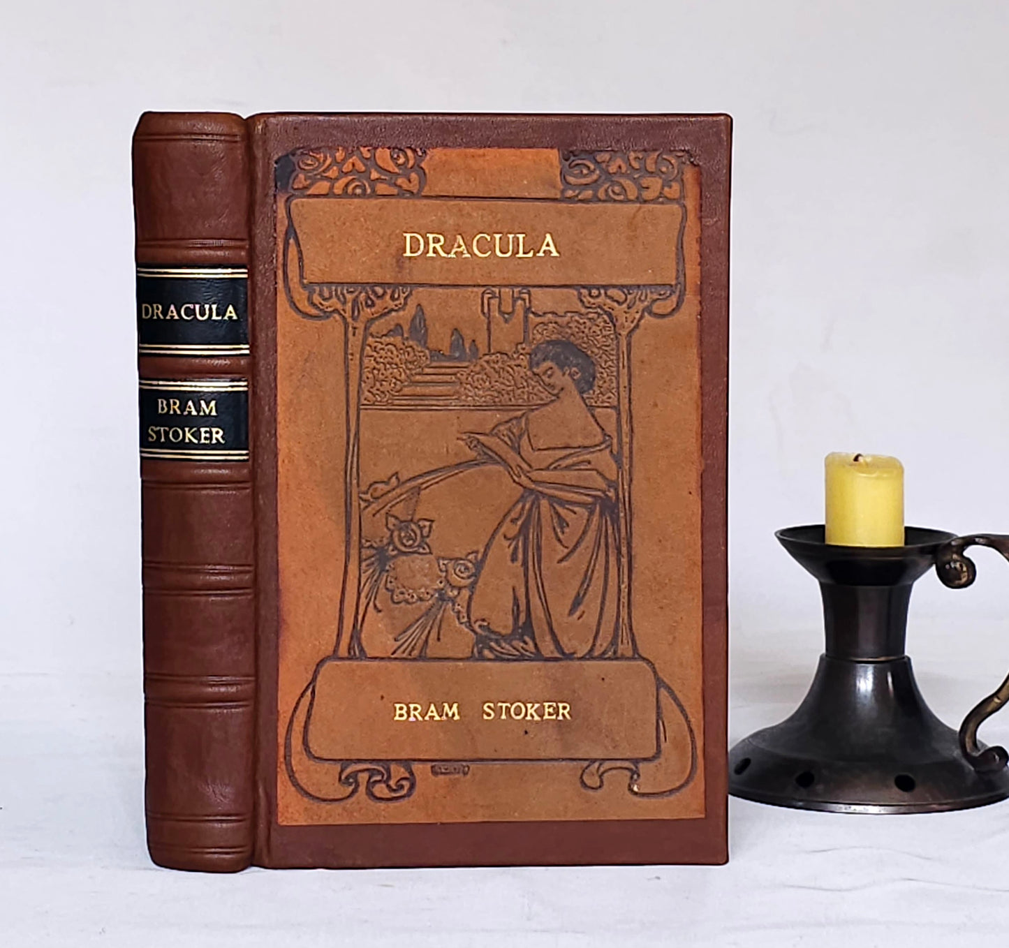 1913 Dracula by Bram Stoker / 10th Edition, William Rider & Son, Limited, London / In a New Fine Binding / In Good Condition