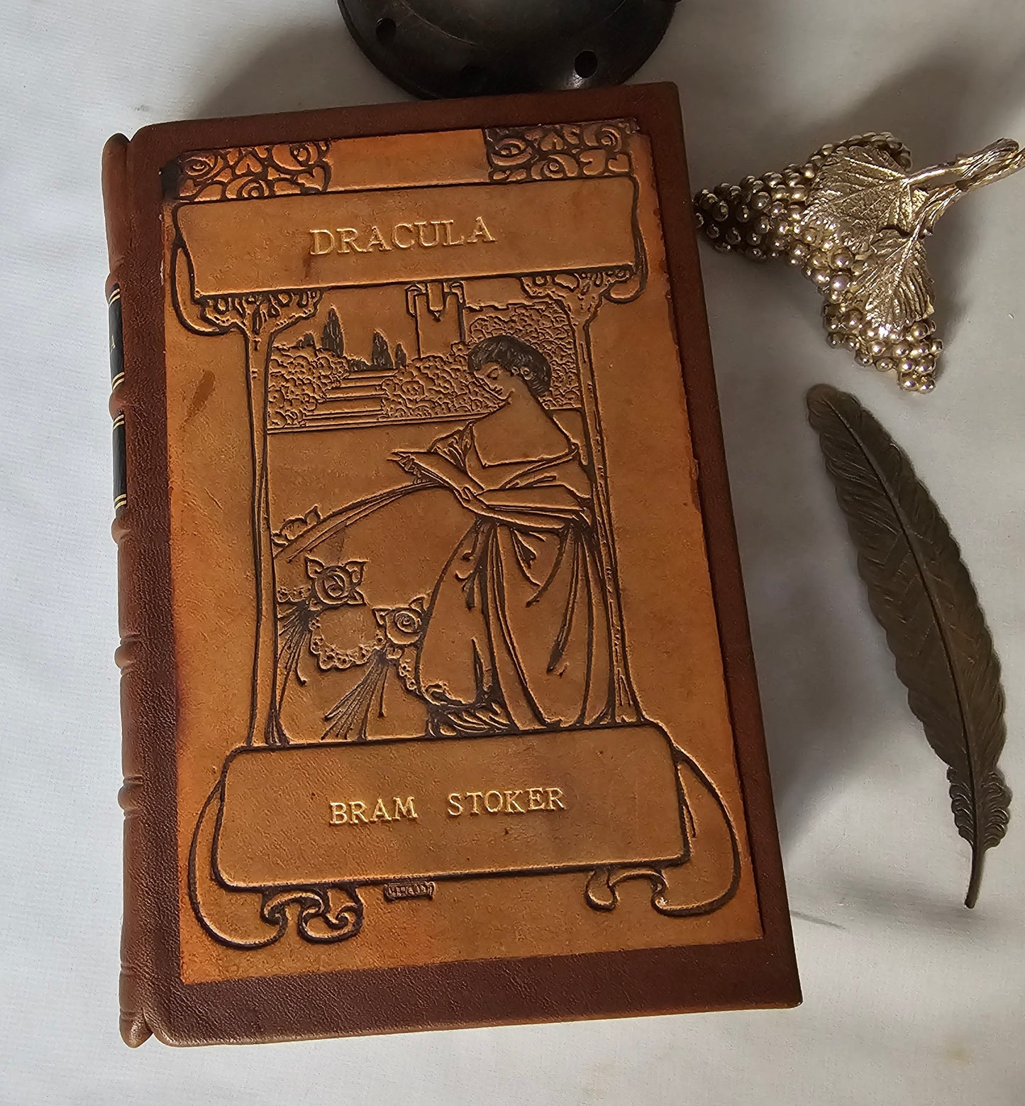 1913 Dracula by Bram Stoker / 10th Edition, William Rider & Son, Limited, London / In a New Fine Binding / In Good Condition