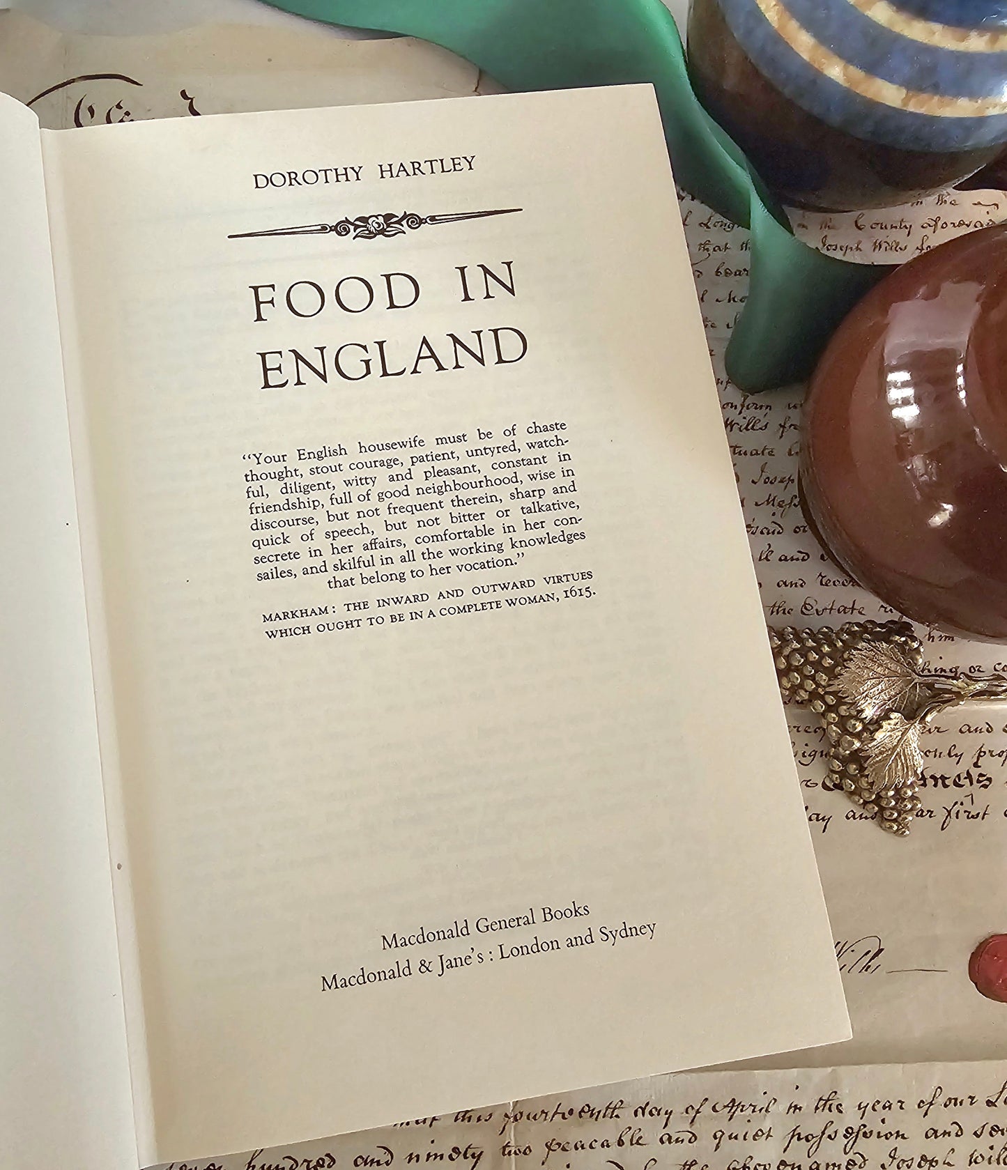 1979 Food in England by Dorothy Hartley / Macdonald, London / Culinary Classic in Very Good Condition / Richly Illustrated Throughout