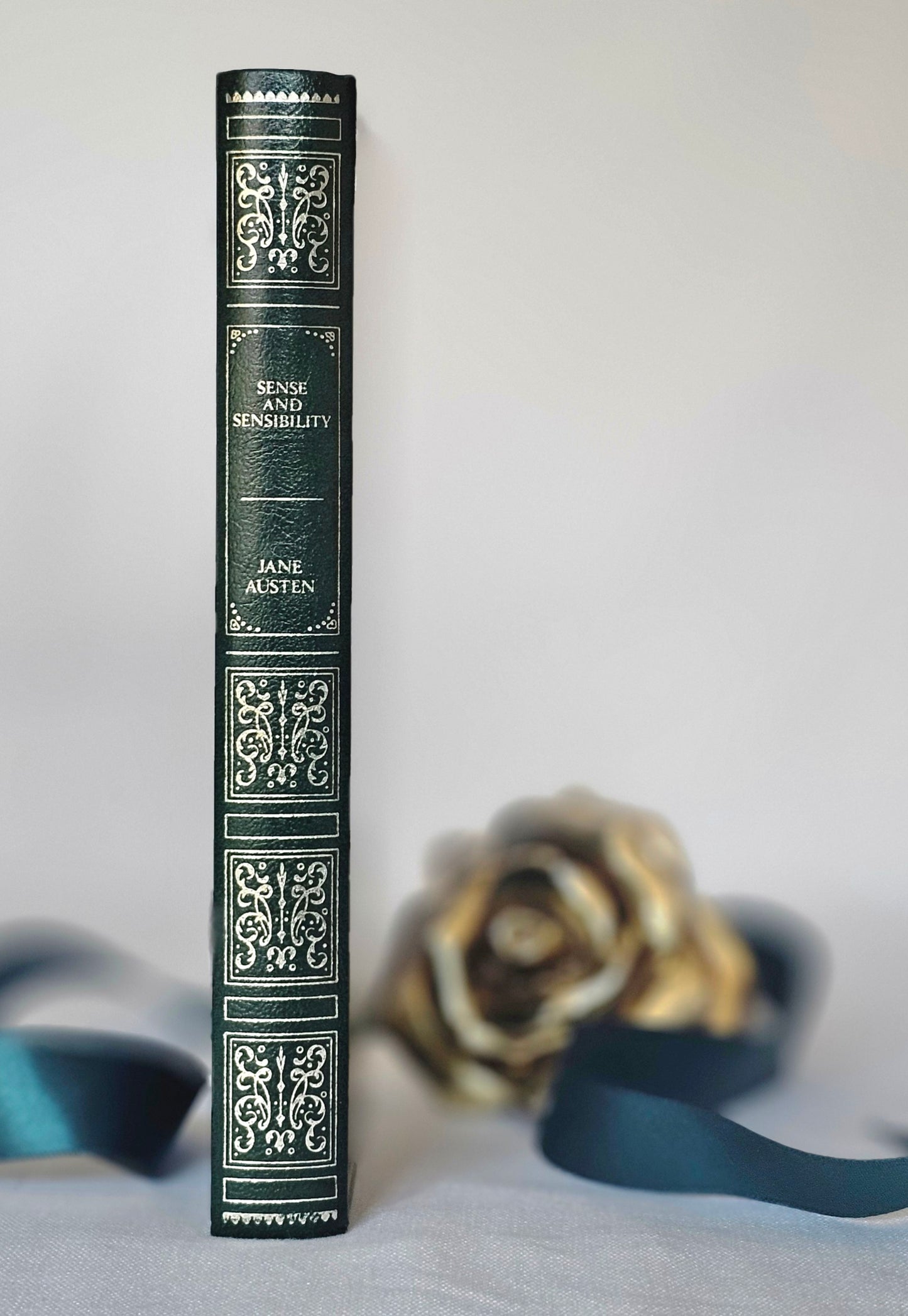 1980 Sense & Sensibility by Jane Austen / Guild Publishing, London / Excellent Condition / Green Faux Leather and Gilt / Vintage Austen Book
