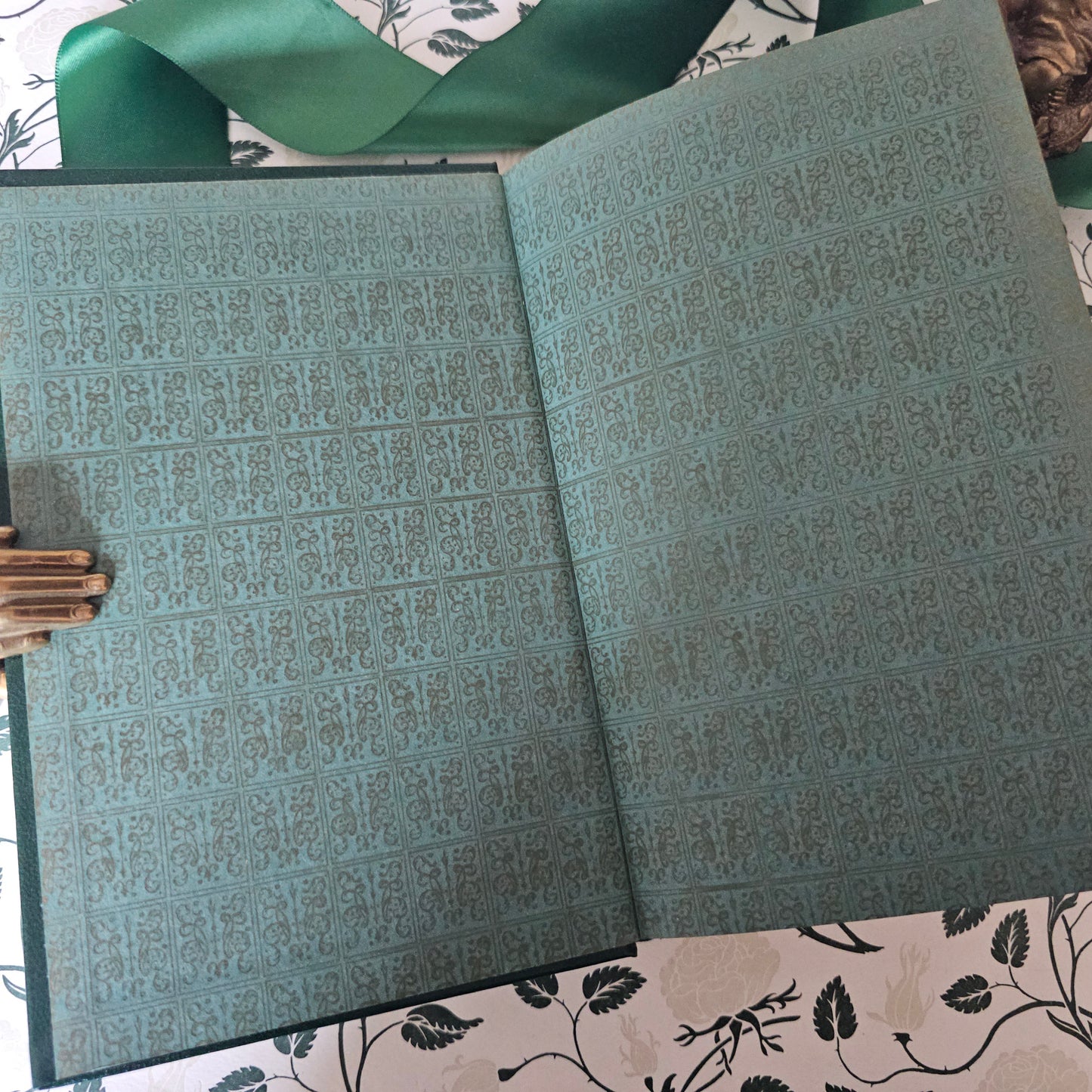 1978 Jane Eyre by Charlotte Bronte / Guild Publishing, London / Excellent Condition / Green Faux Leather and Gilt / Vintage Bronte Book