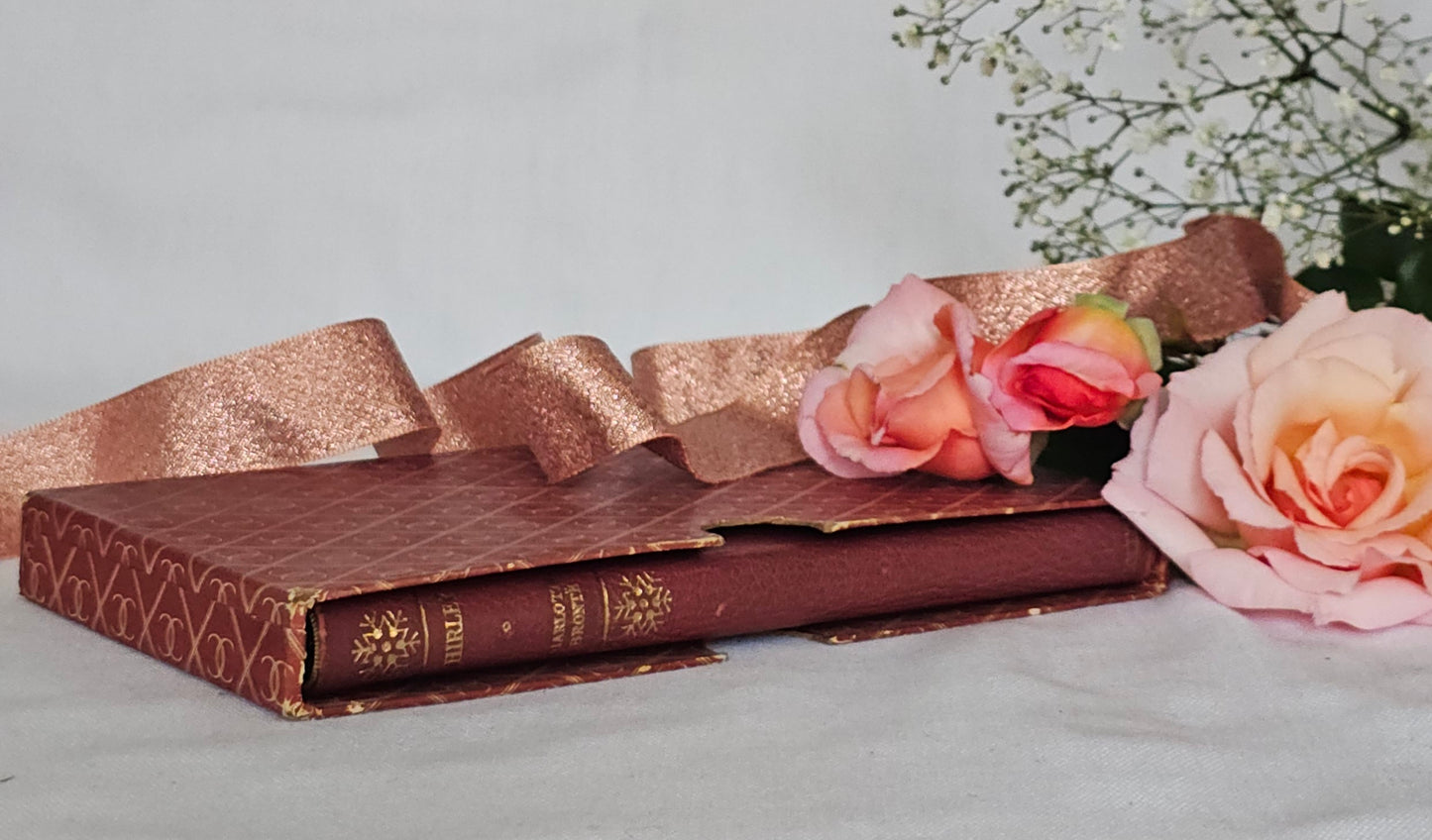 1953 Shirley by Jane Austen / Collins, London / Elegant Vintage Faux Leather Copy in Original Slipcase Box / In Very Good Condition