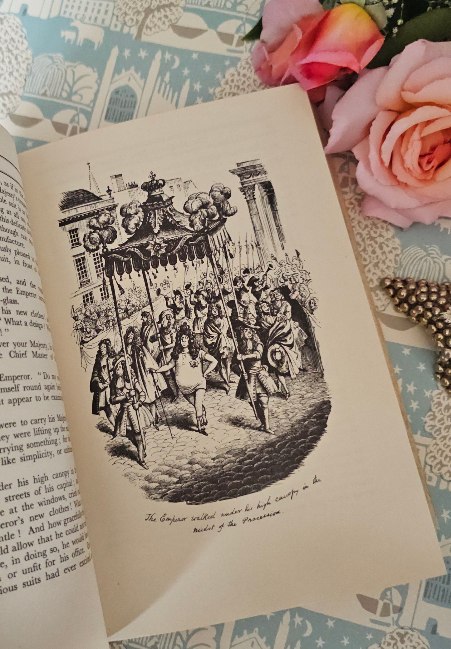 1950 Fairy Tales & Legends by Hans Andersen / SCARCE JACKET / The Bodley Head, London / Super Rex Whistler Illustrations / Decorative Boards