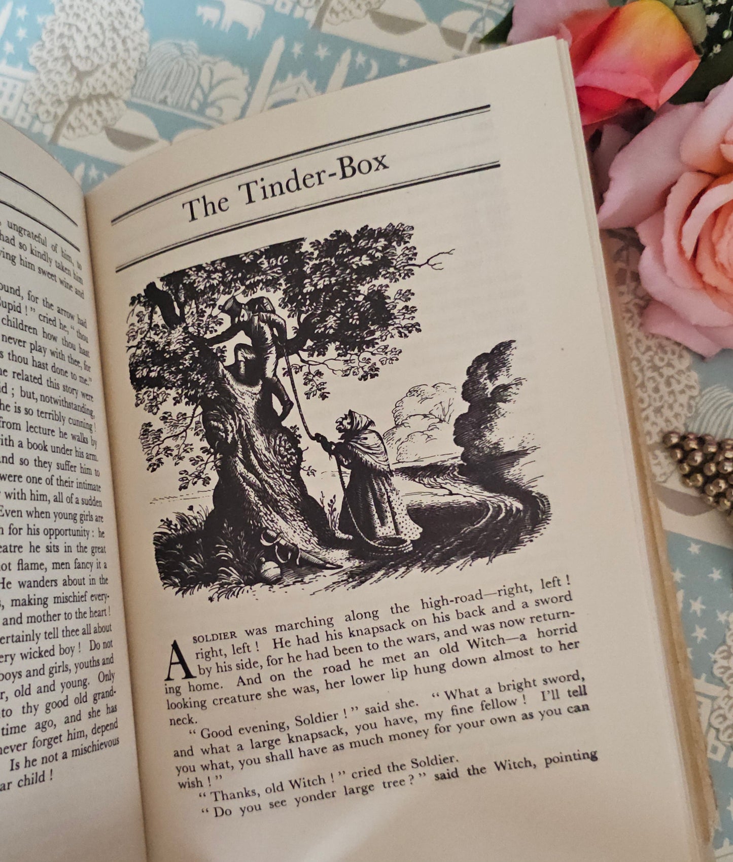 1950 Fairy Tales & Legends by Hans Andersen / SCARCE JACKET / The Bodley Head, London / Super Rex Whistler Illustrations / Decorative Boards
