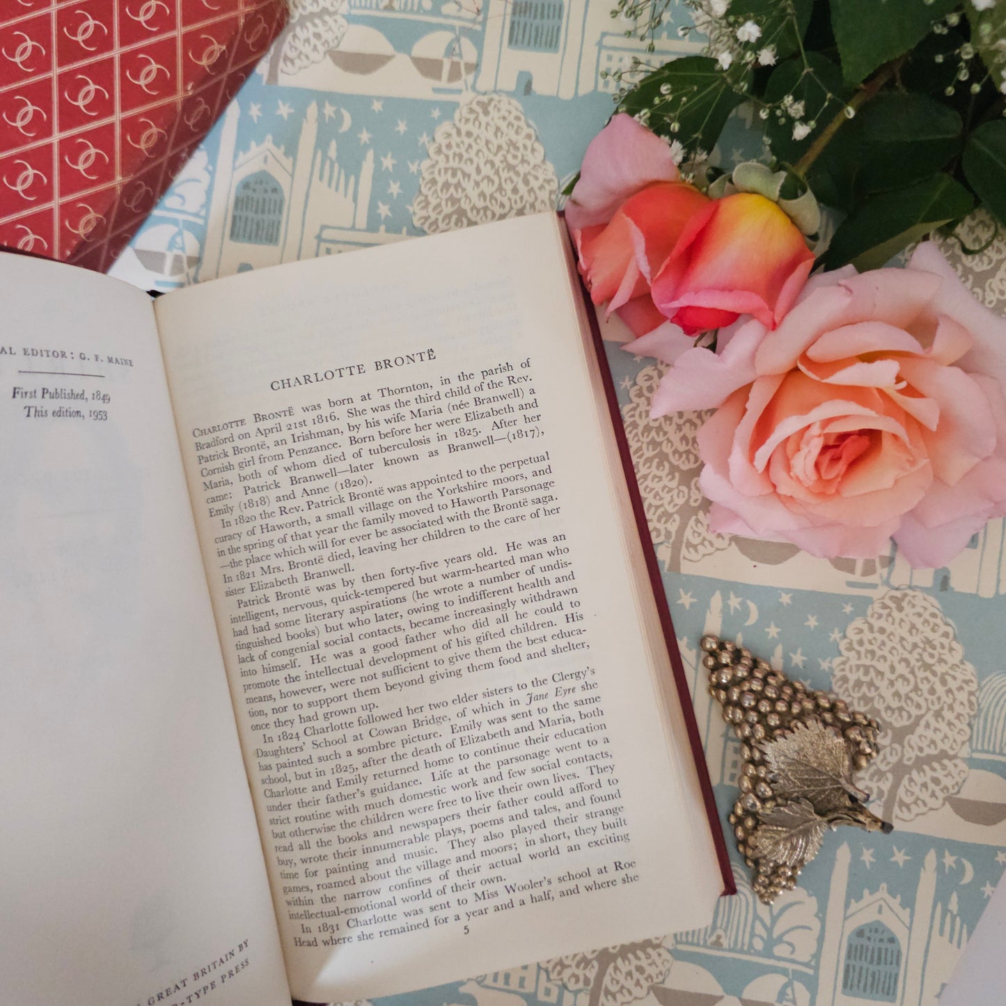 1953 Shirley by Jane Austen / Collins, London / Elegant Vintage Faux Leather Copy in Original Slipcase Box / In Very Good Condition