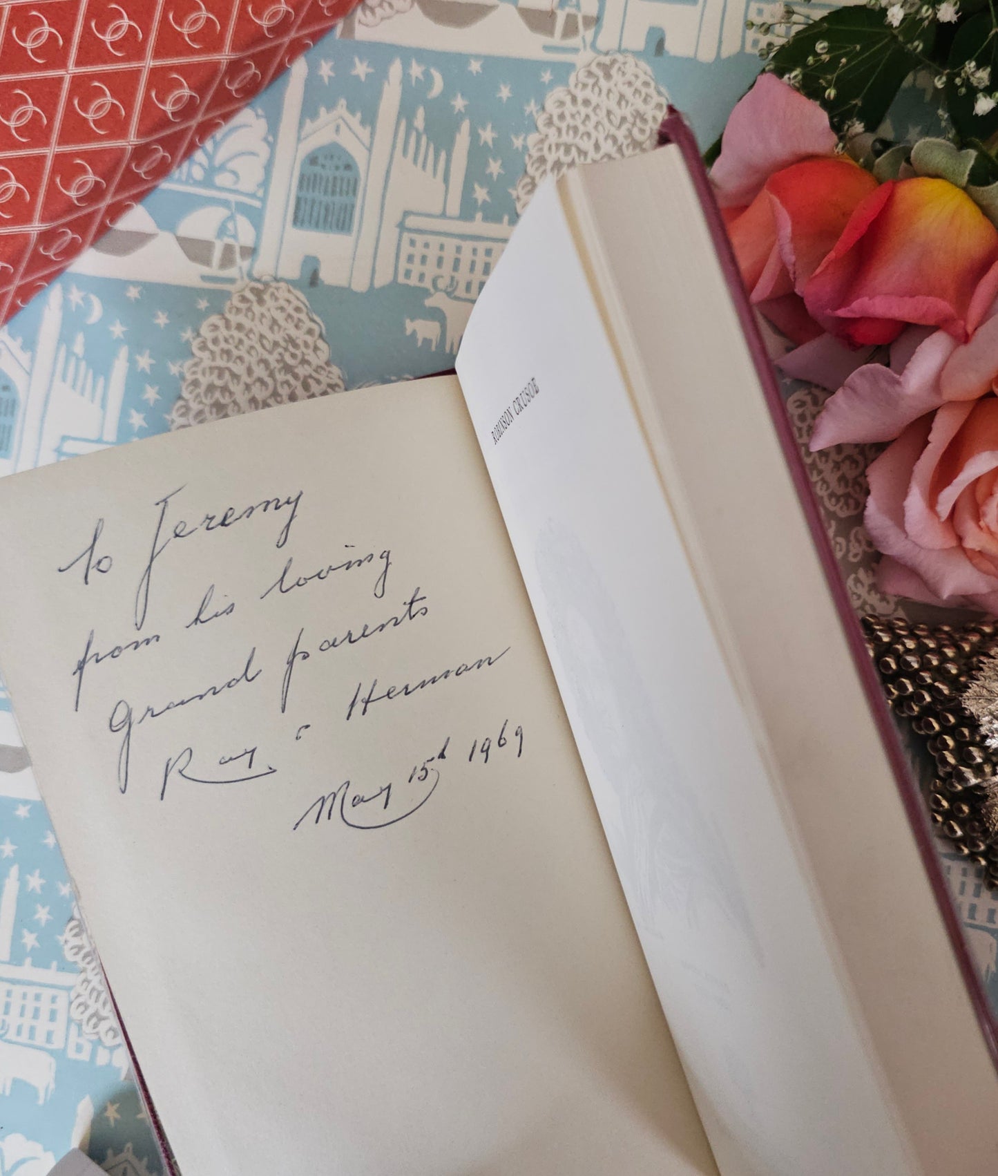 1969 Robinson Crusoe by Daniel Defoe / Collins, London / Elegant Vintage Faux Leather Copy in Original Slipcase Box / In Excellent Condition