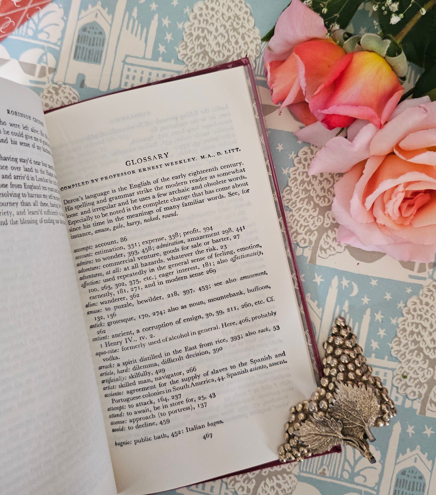 1969 Robinson Crusoe by Daniel Defoe / Collins, London / Elegant Vintage Faux Leather Copy in Original Slipcase Box / In Excellent Condition