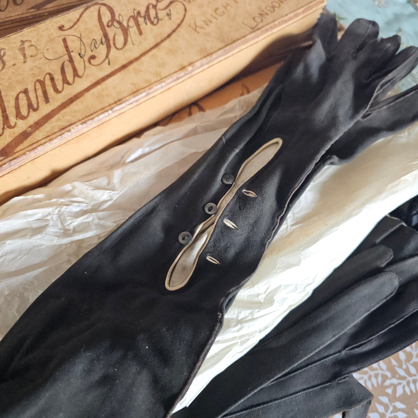 25 Pairs of Antique Kid Leather Gloves / Majority Un-Worn and Still in the Original Department Store Boxes and Tissue / Opera and Day Gloves
