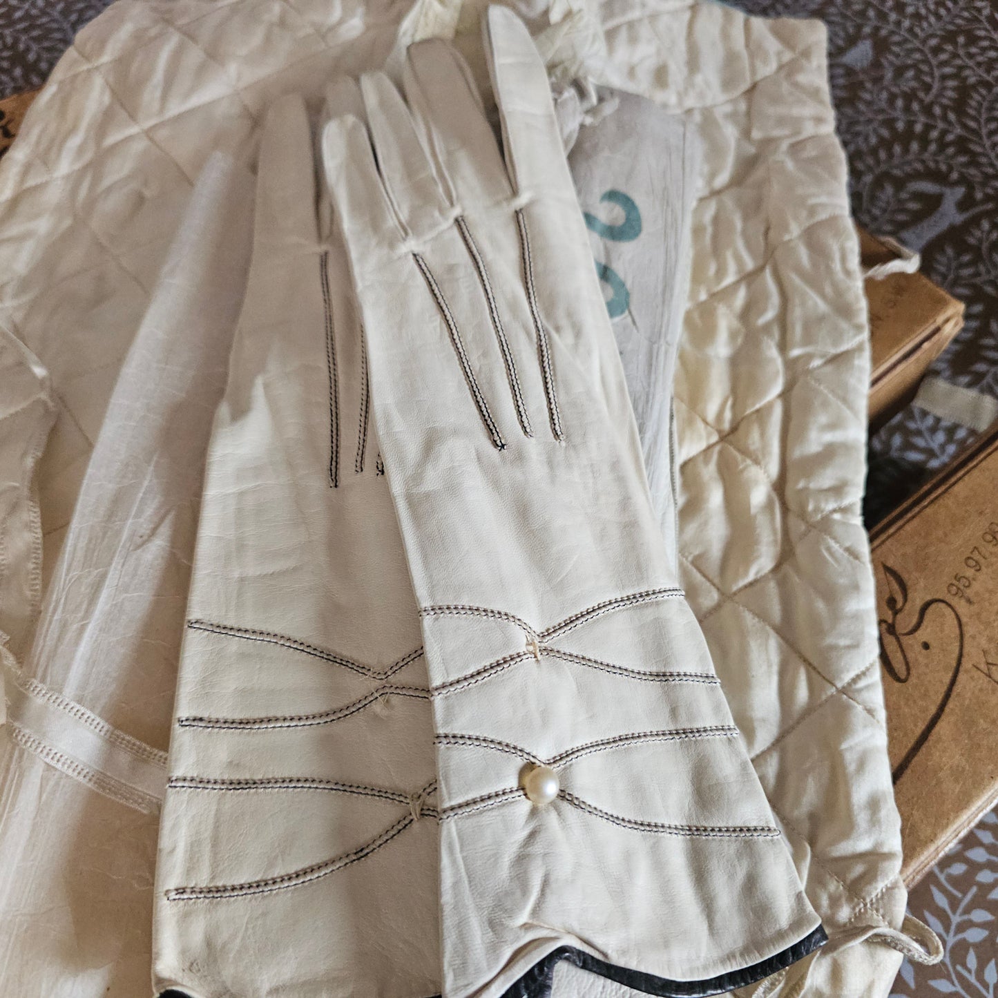 25 Pairs of Antique Kid Leather Gloves / Majority Un-Worn and Still in the Original Department Store Boxes and Tissue / Opera and Day Gloves