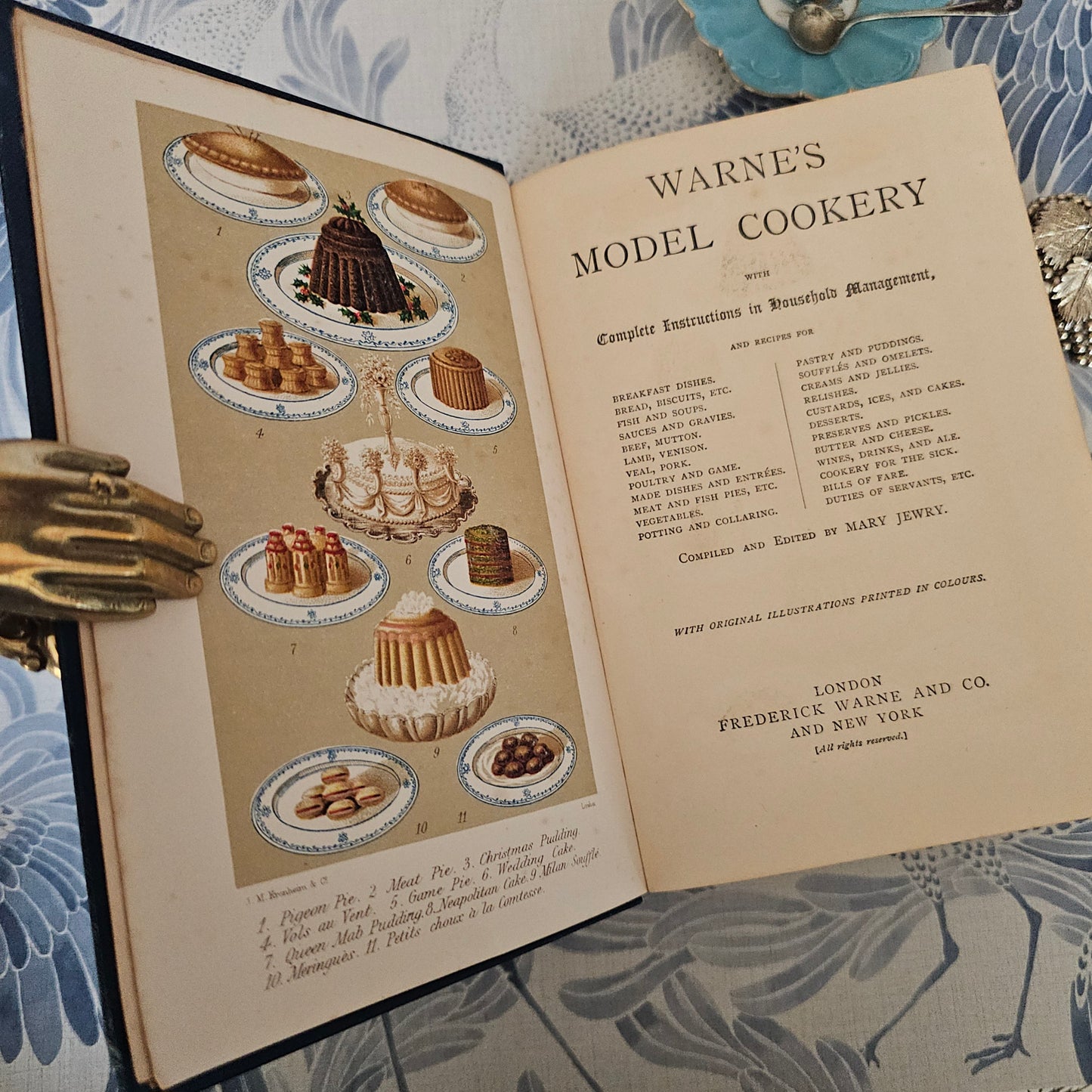 Antique Cookery Book: Warne's Model, 1920s, Household Management, Six Colour Plates
