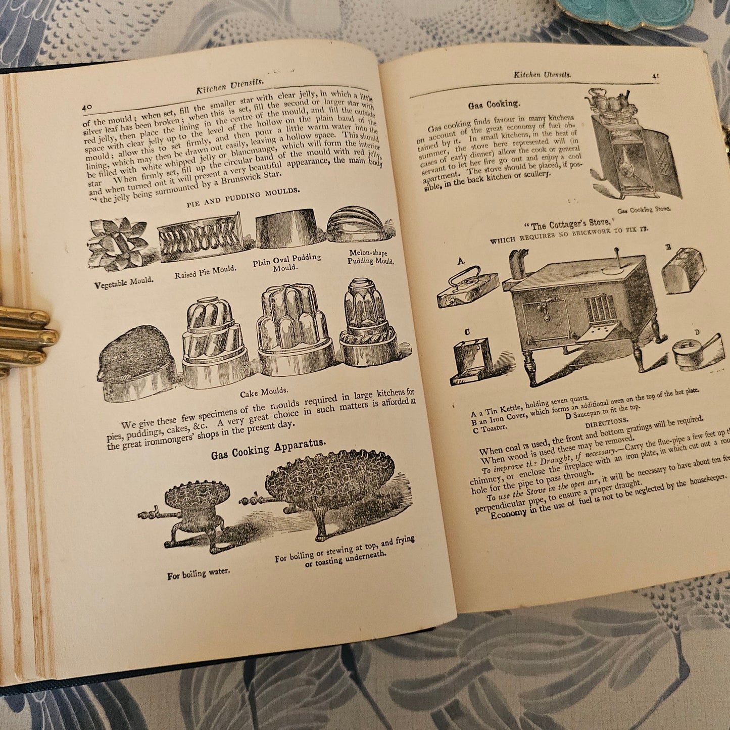 Antique Cookery Book: Warne's Model, 1920s, Household Management, Six Colour Plates