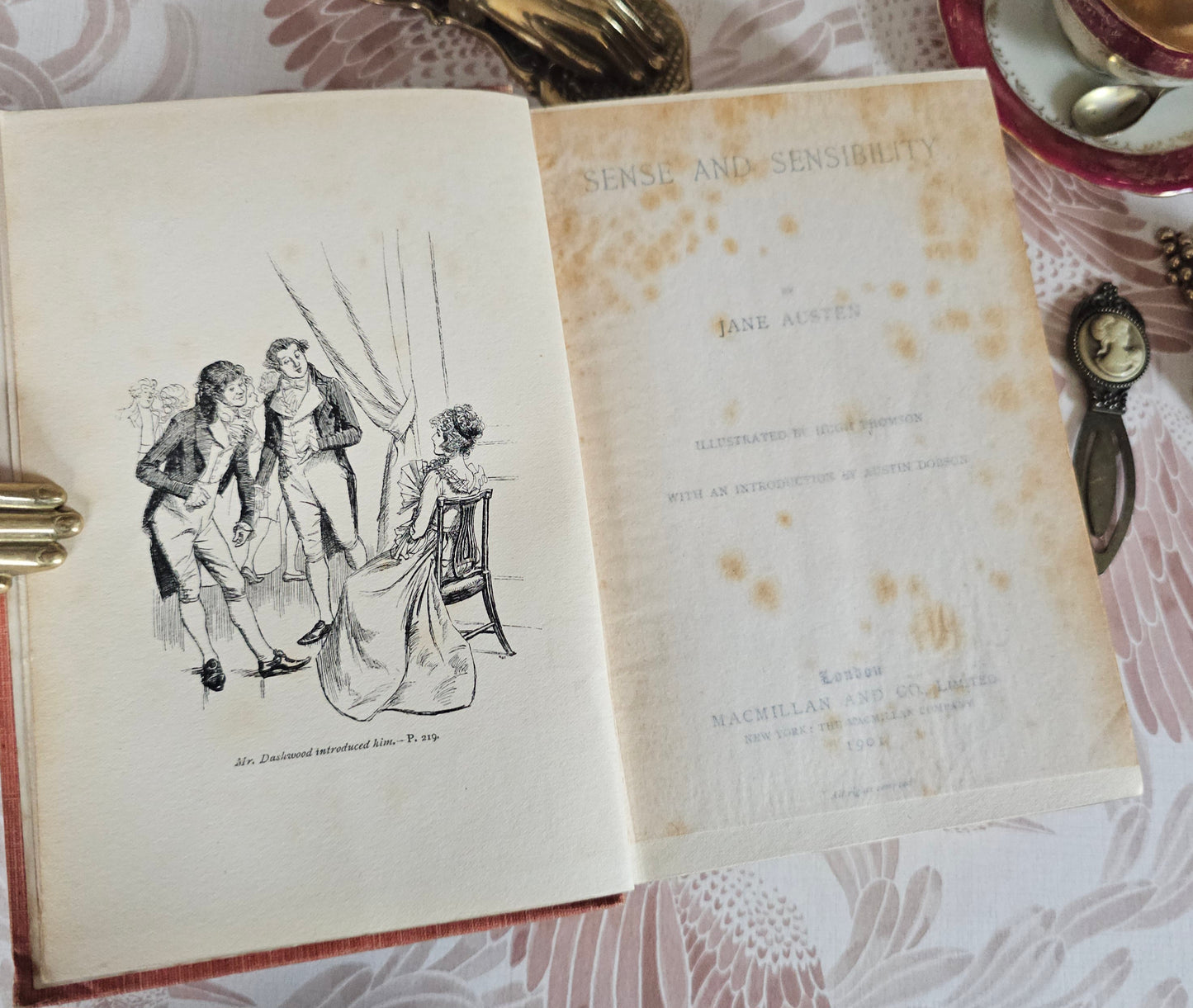 1901 "Sense and Sensibility" Book: Antique Nouveau Edition, Illustrated