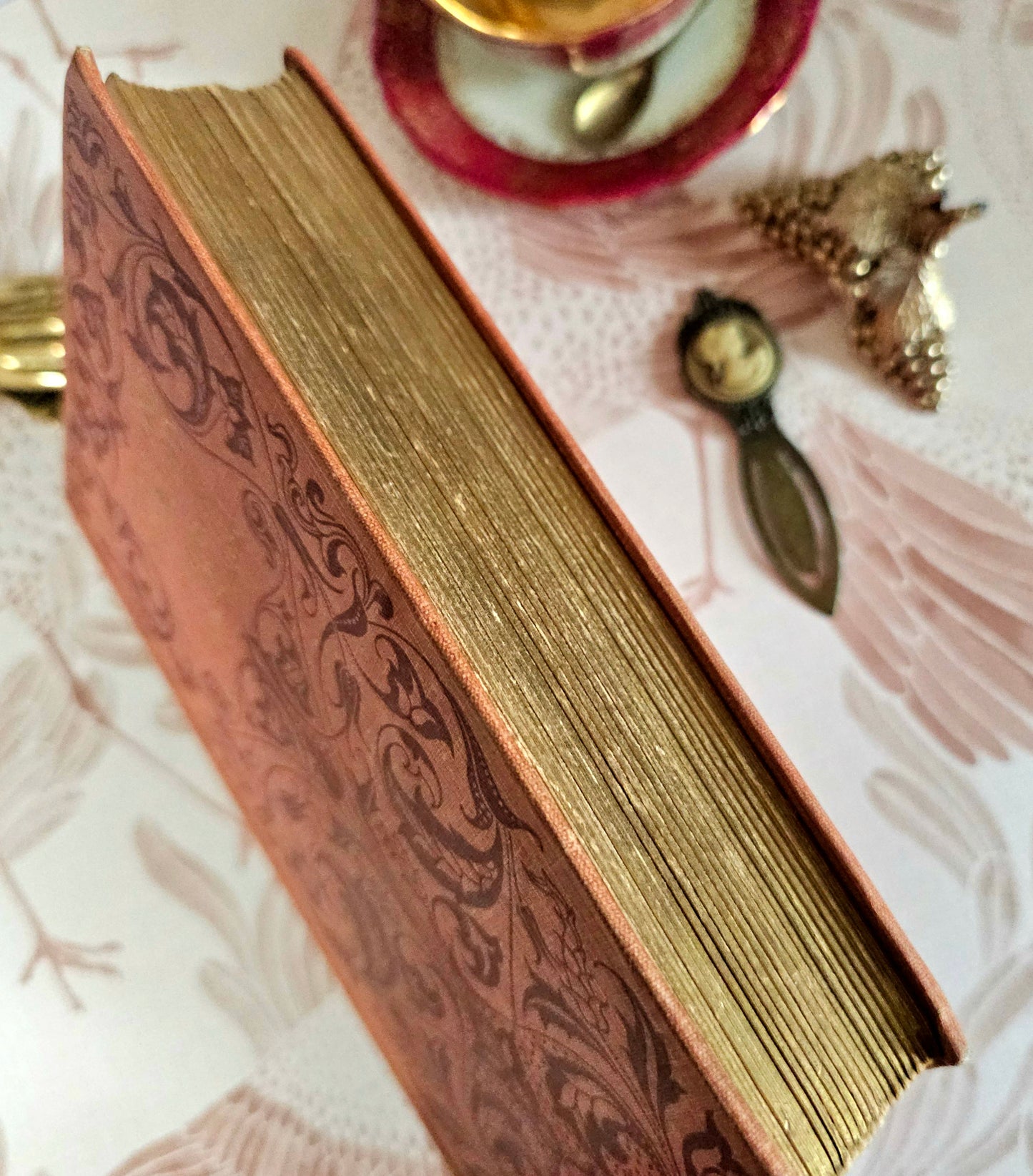 1901 "Sense and Sensibility" Book: Antique Nouveau Edition, Illustrated
