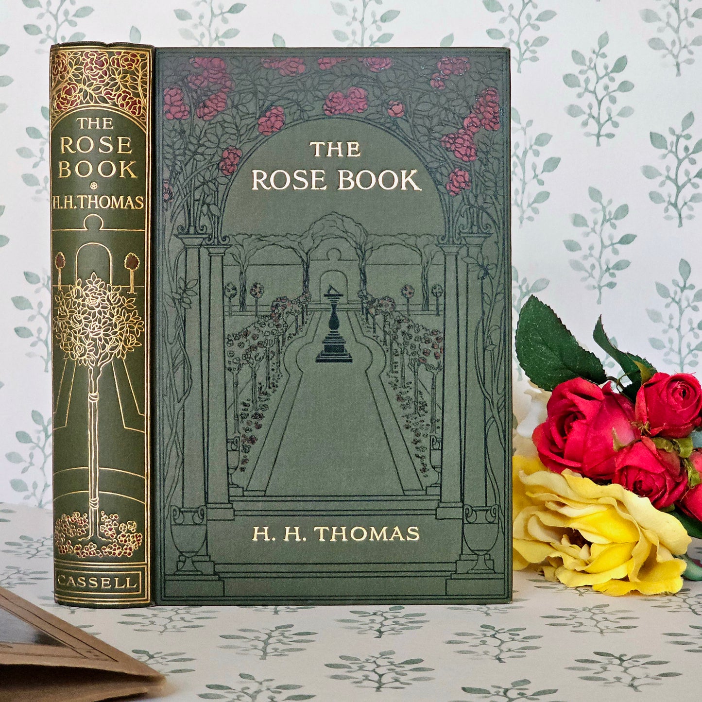 1926 The Rose Book by HH Thomas / Eight Colour Plates & Many BW