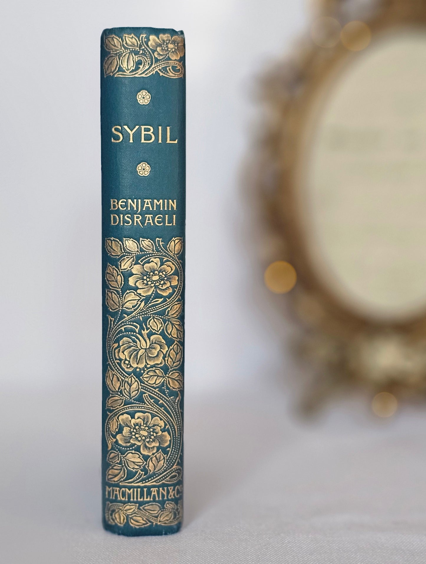 1895 "Sybil" by Benjamin Disraeli: Antique Turbayne Covers, Illustrated