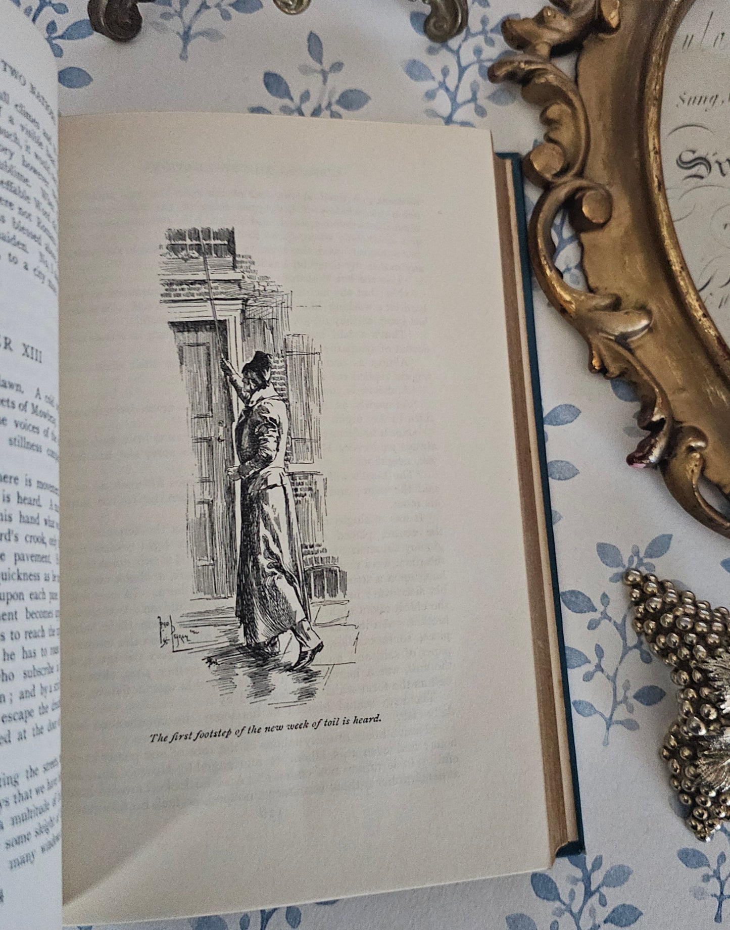 1895 "Sybil" by Benjamin Disraeli: Antique Turbayne Covers, Illustrated