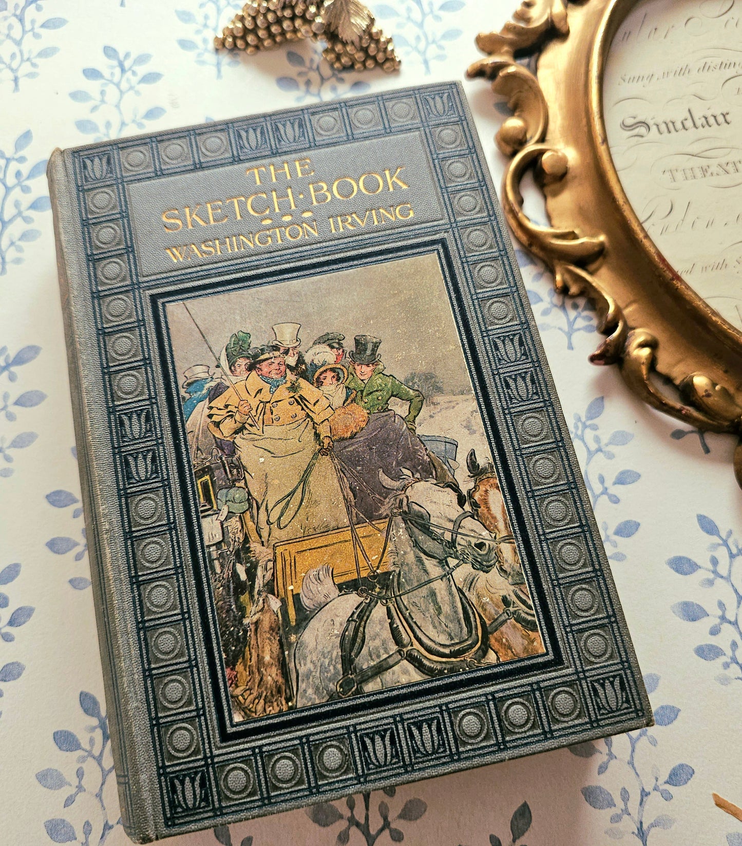 1890s The Sketch Book of Geoffrey Crayon by Washington Irving - Illustrated Antique Book