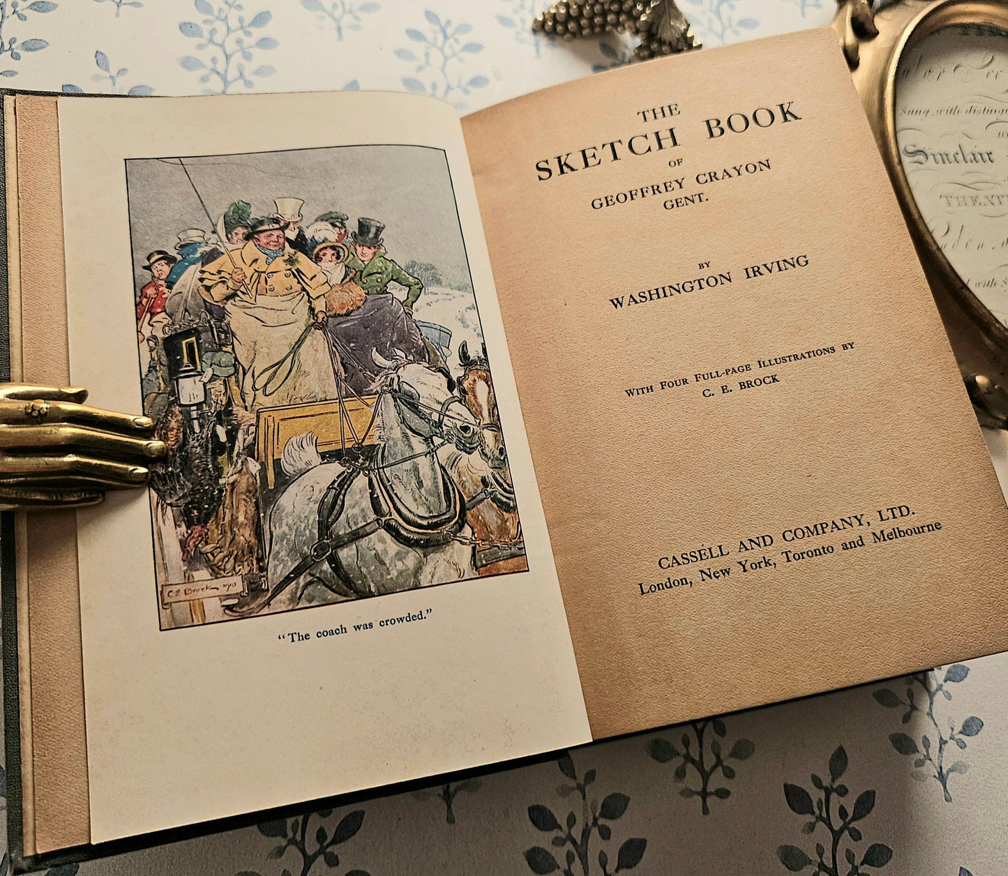 1890s The Sketch Book of Geoffrey Crayon by Washington Irving - Illustrated Antique Book